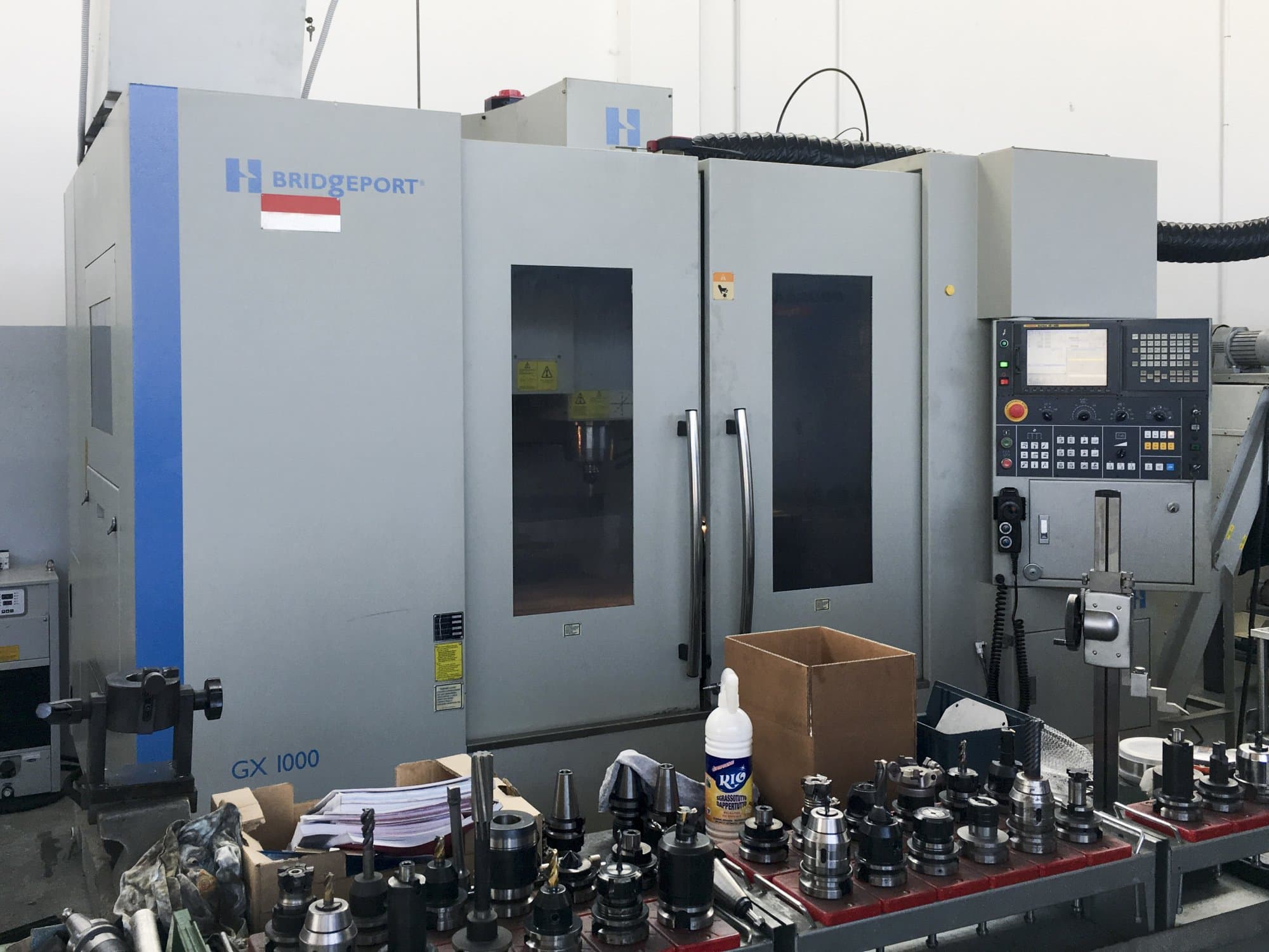 Vista frontal 1 de la máquina Bridgeport GX 1000