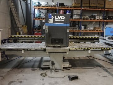 Vista frontal de la máquina LVD Delta 1000 EB