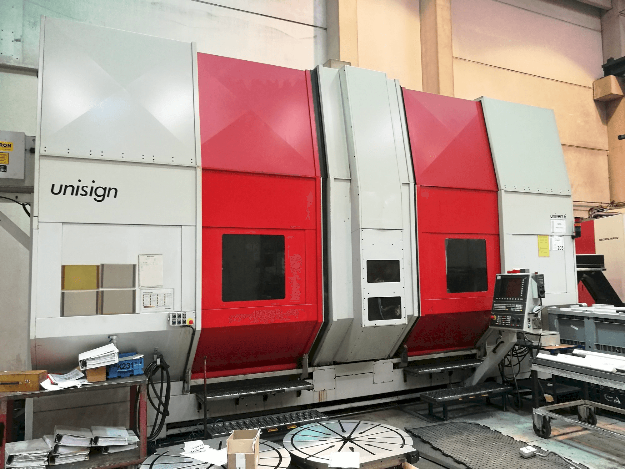 Vista frontal de la máquina Unisign Univers 6 C2