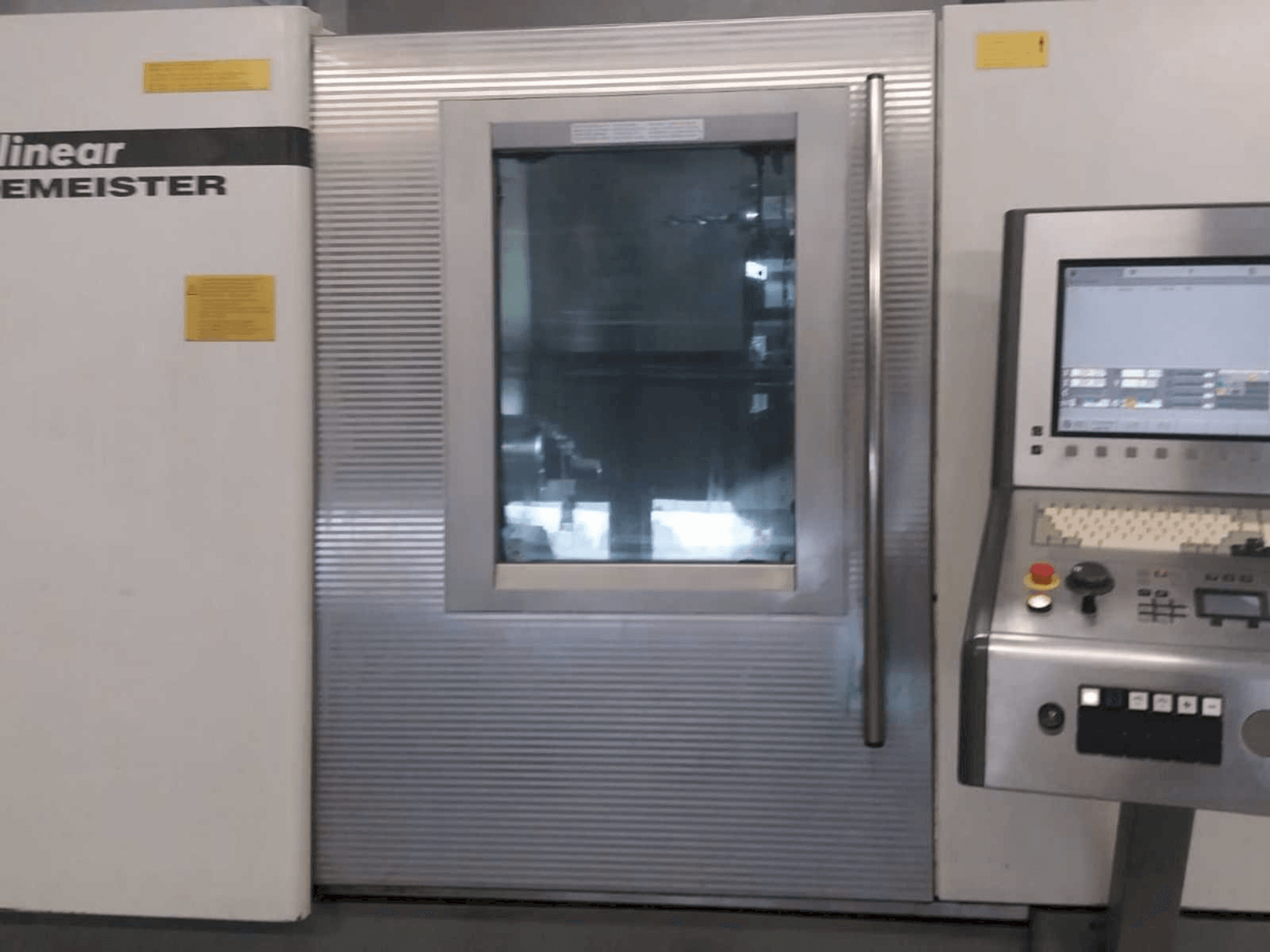 Vista frontal de la máquina Gildemeister CTX 420 linear