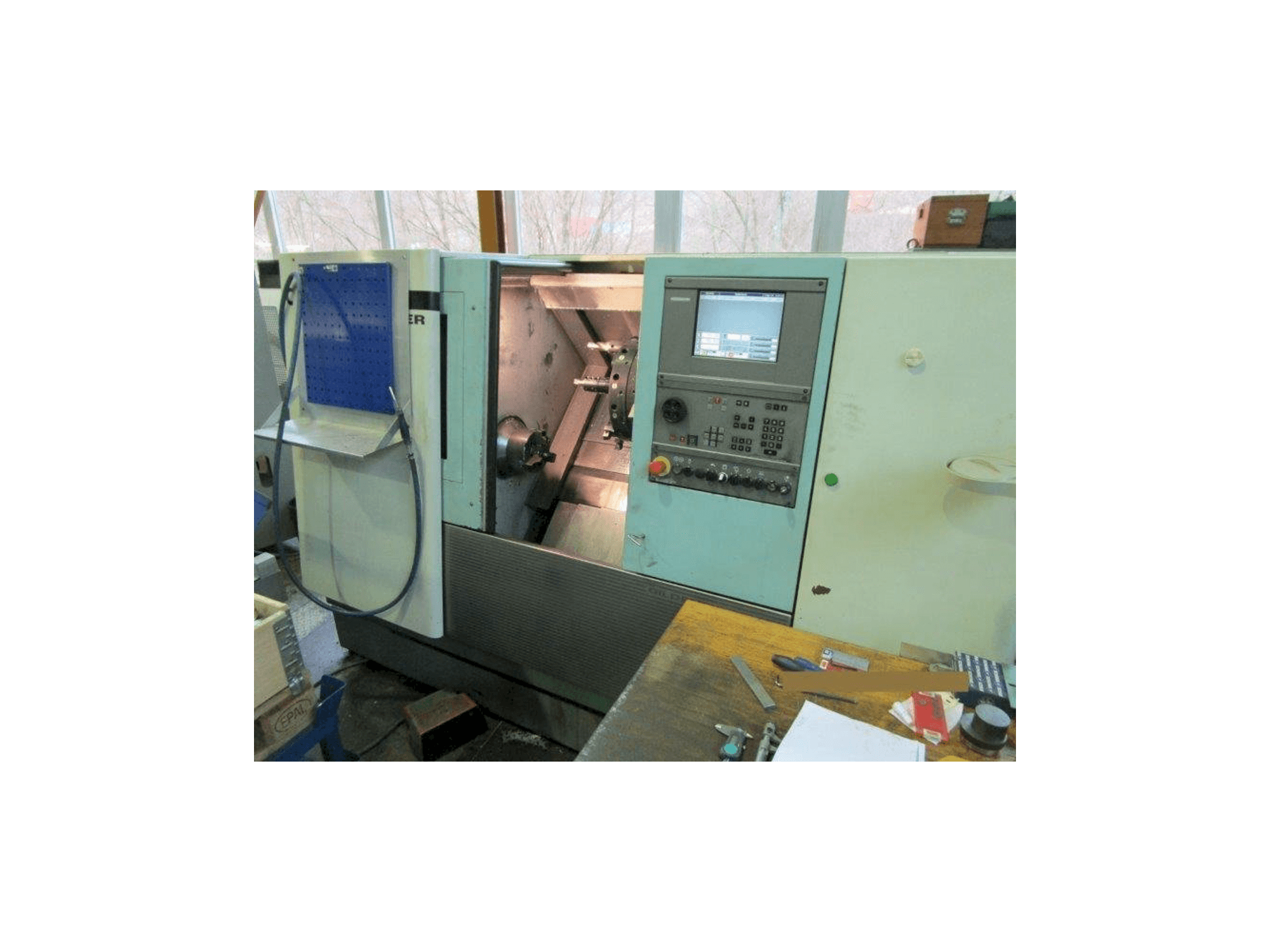 Vista frontal de la máquina Gildemeister CTX 310 V3