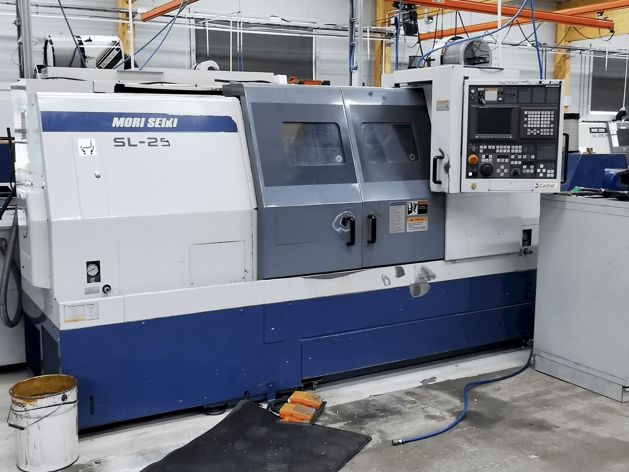 Vista frontal de la máquina MORI SEIKI SL-250 BMY