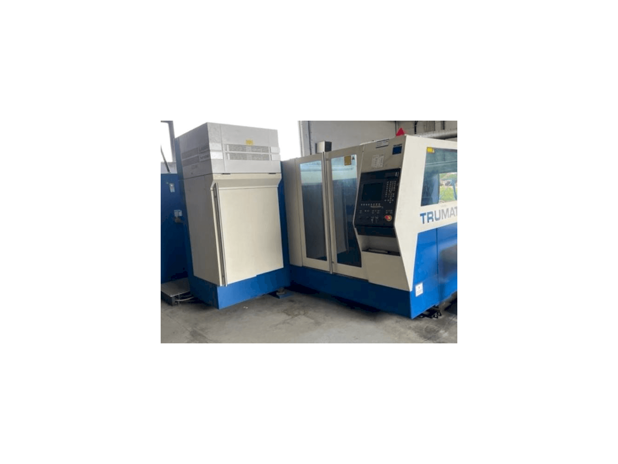 Vista frontal de la máquina TRUMPF Trumatic L3050