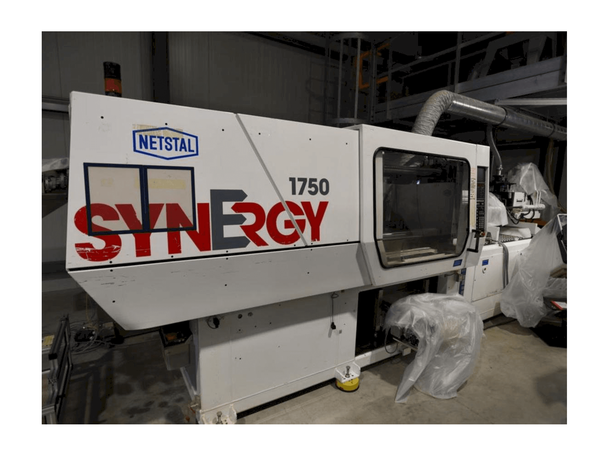 Vista frontal de la máquina Netstal SynErgy 1750-460