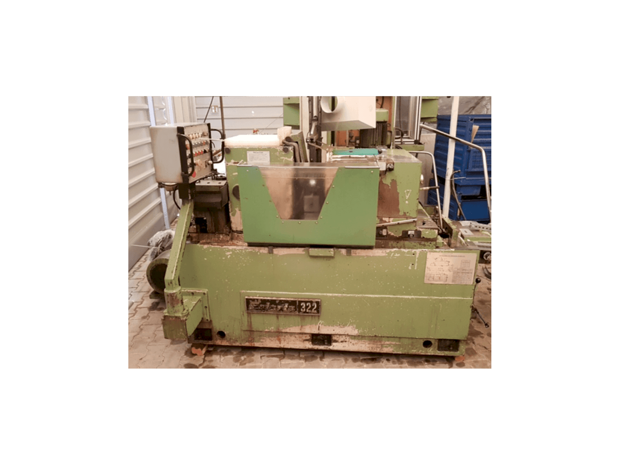 Vista frontal de la máquina Estarta 322