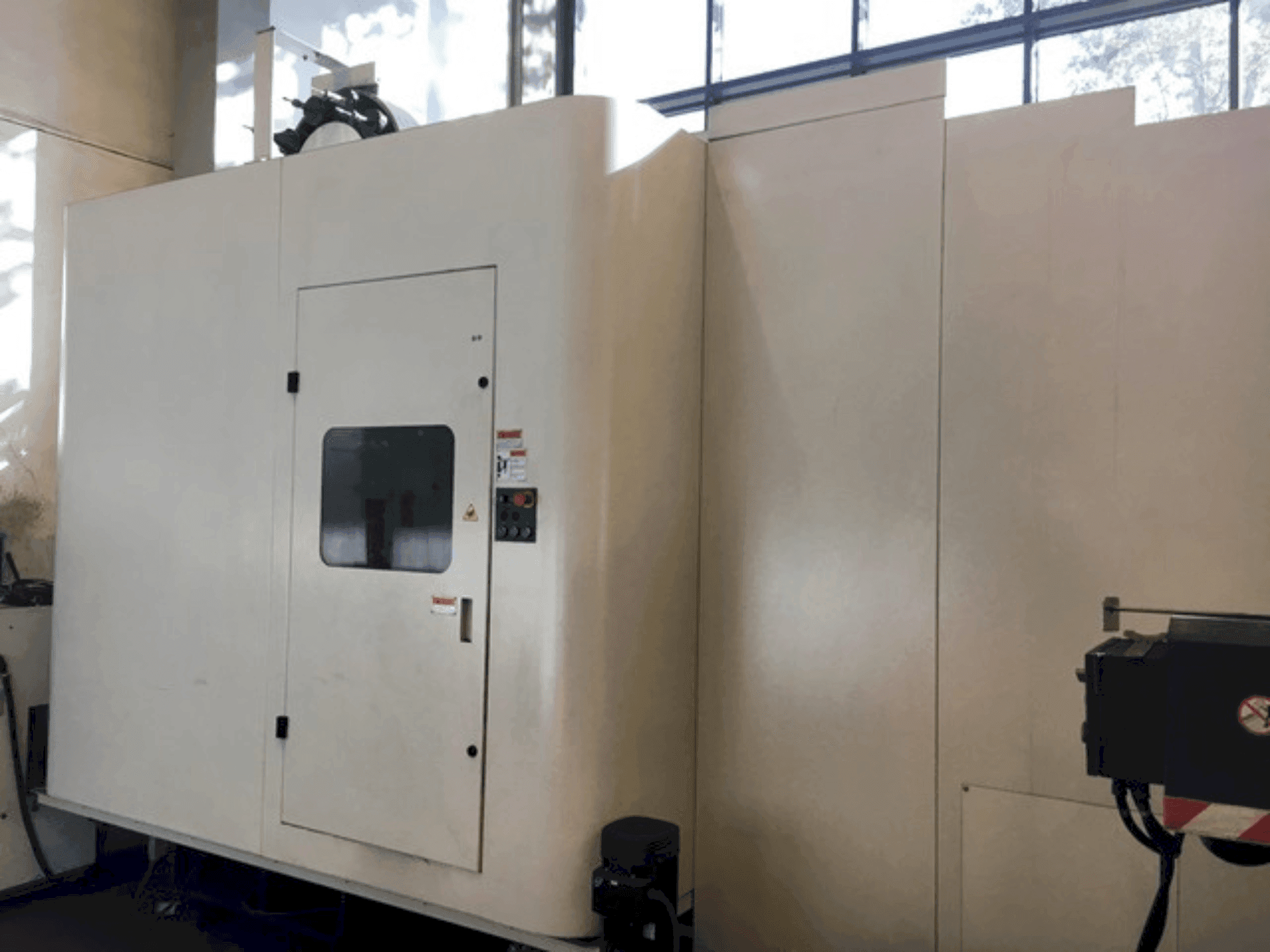 Vista frontal de la máquina SPINNER H630