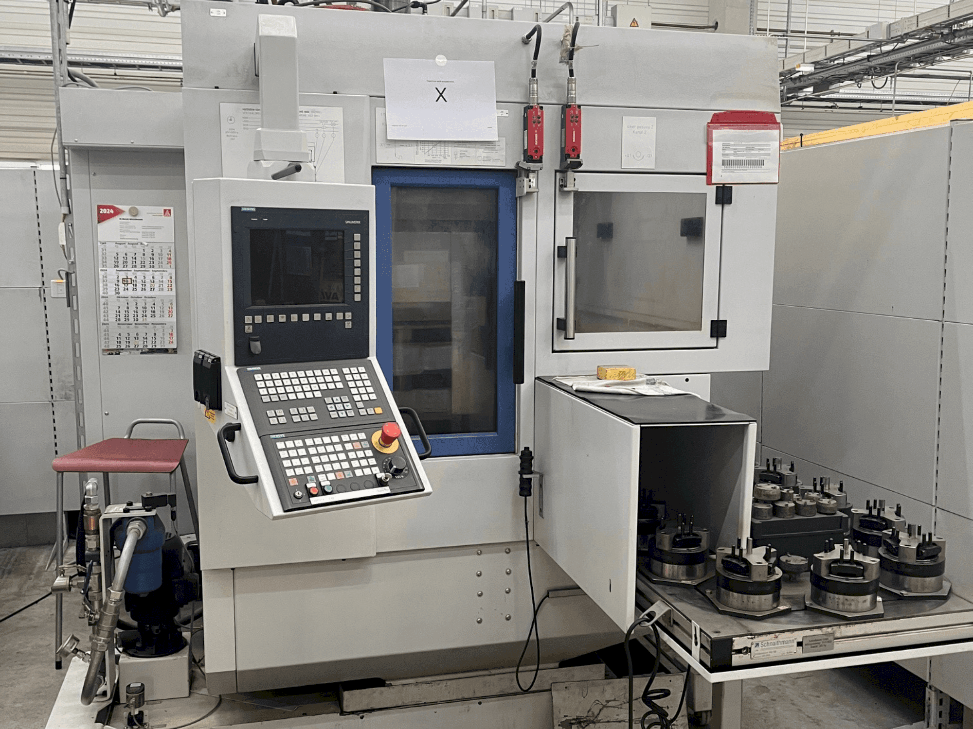 Vista frontal de la máquina Scherer - Feinbau VDZ 100L