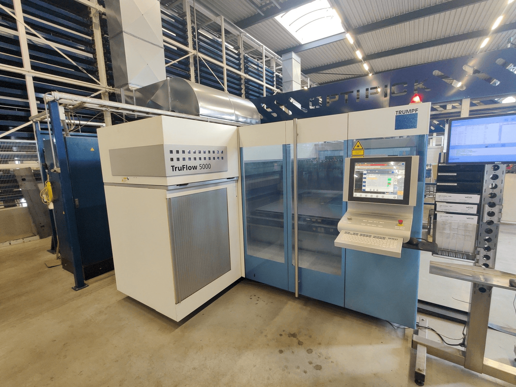 Vista frontal de la máquina Trumpf TruLaser 3030