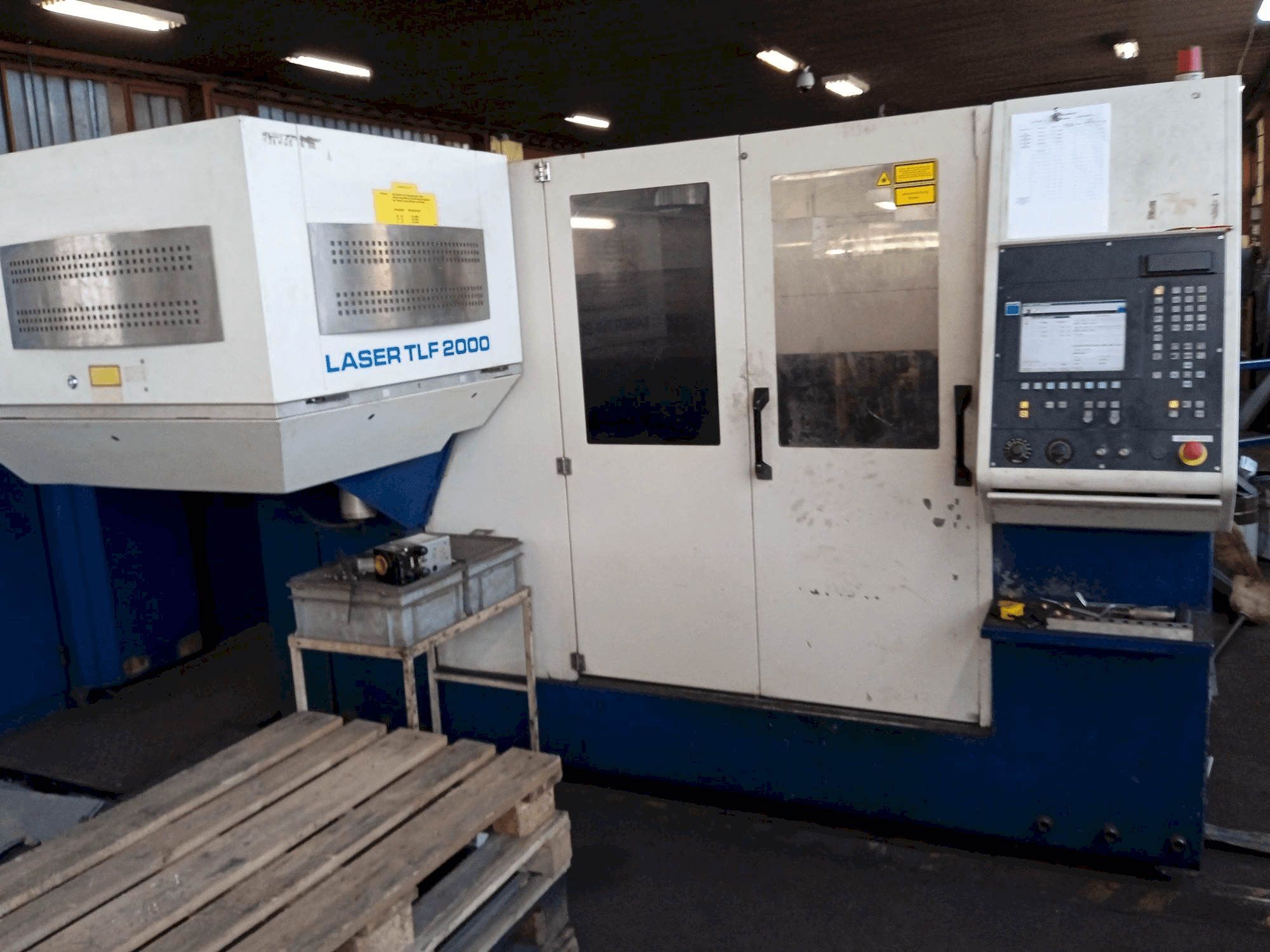 Vista frontal de la máquina Trumpf Trumatic L 3030
