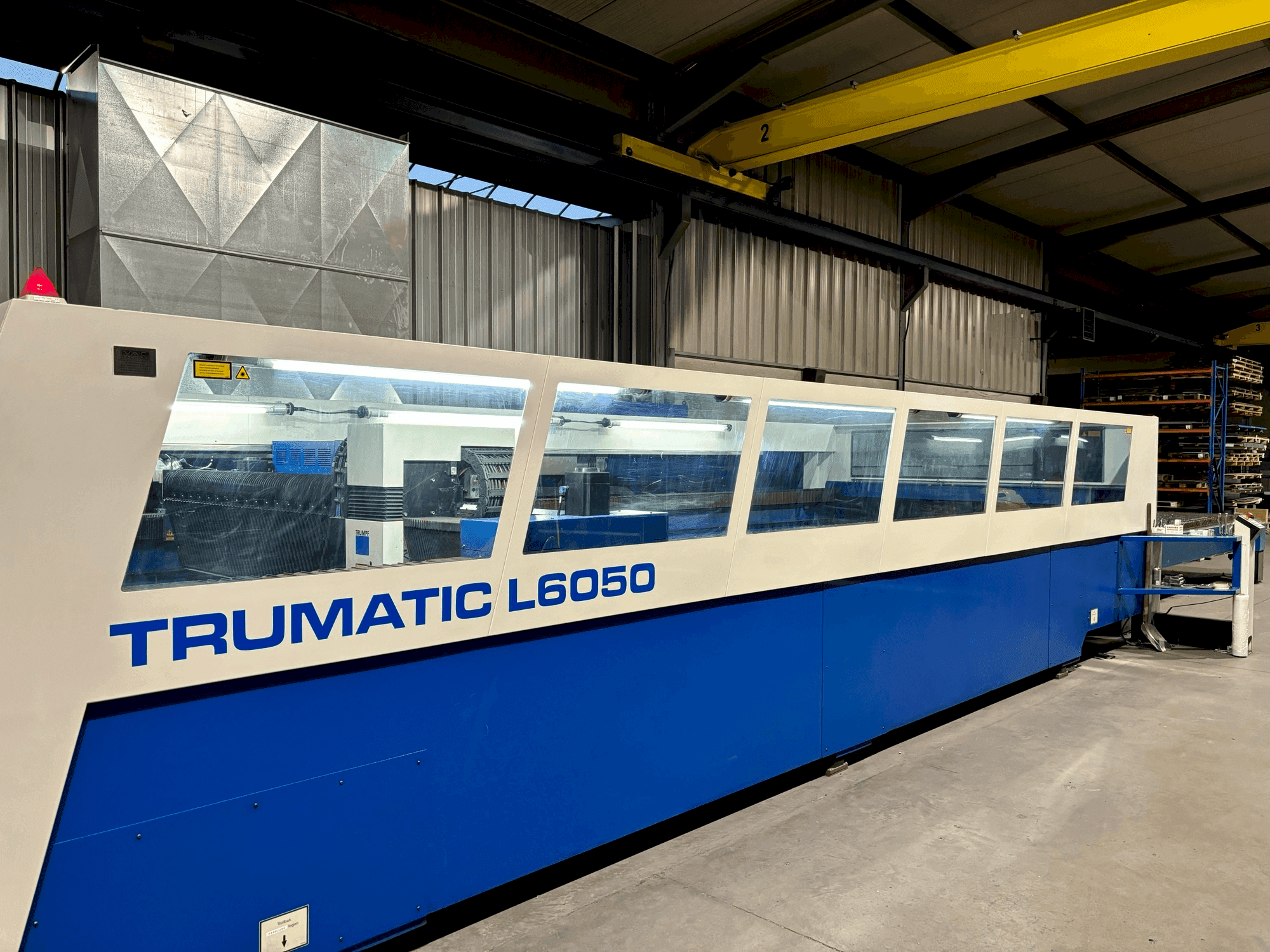 Vista frontal de la máquina TRUMPF Trumatic L6050