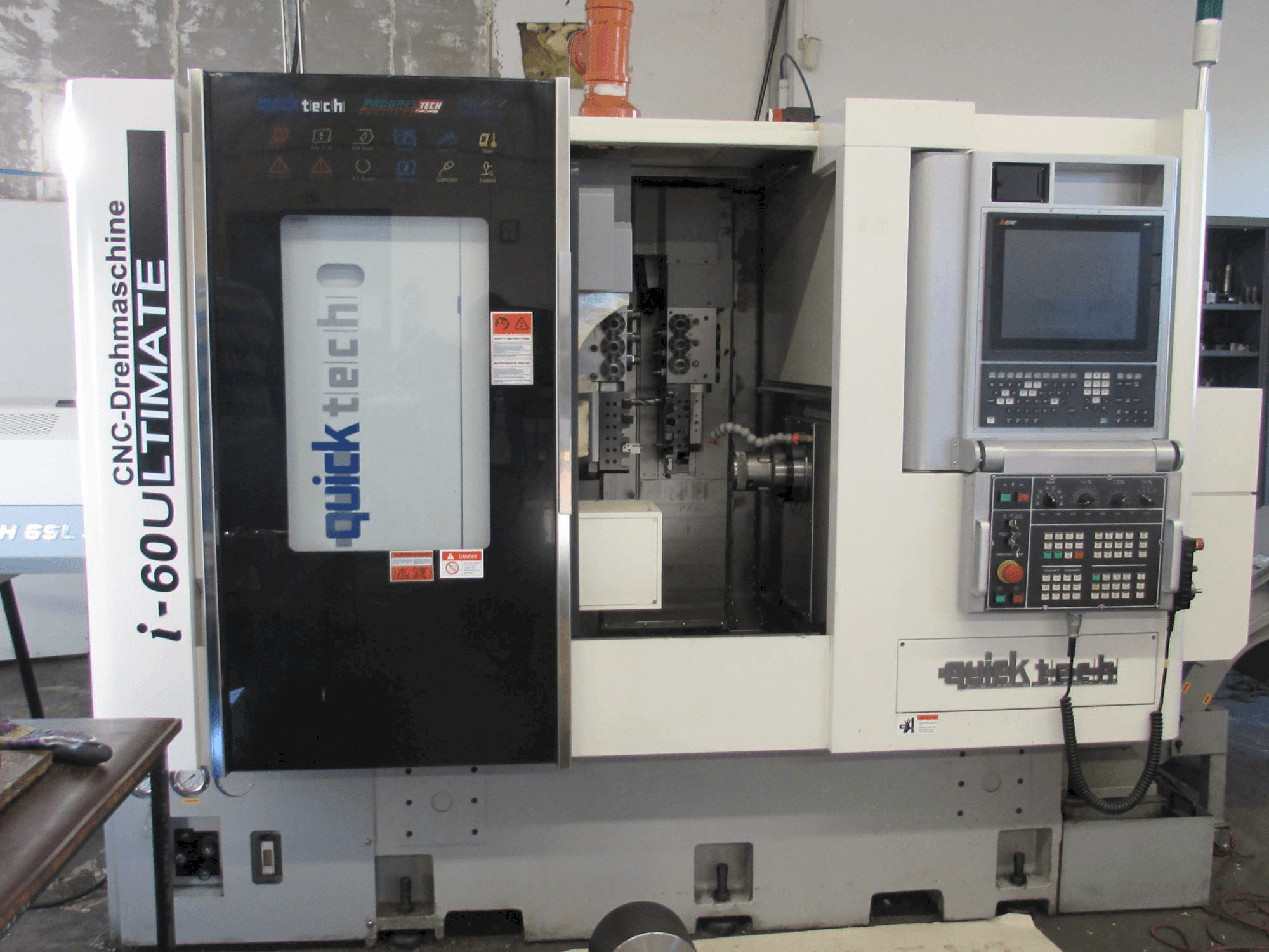 Vista frontal de la máquina Quick-Tech I-60U