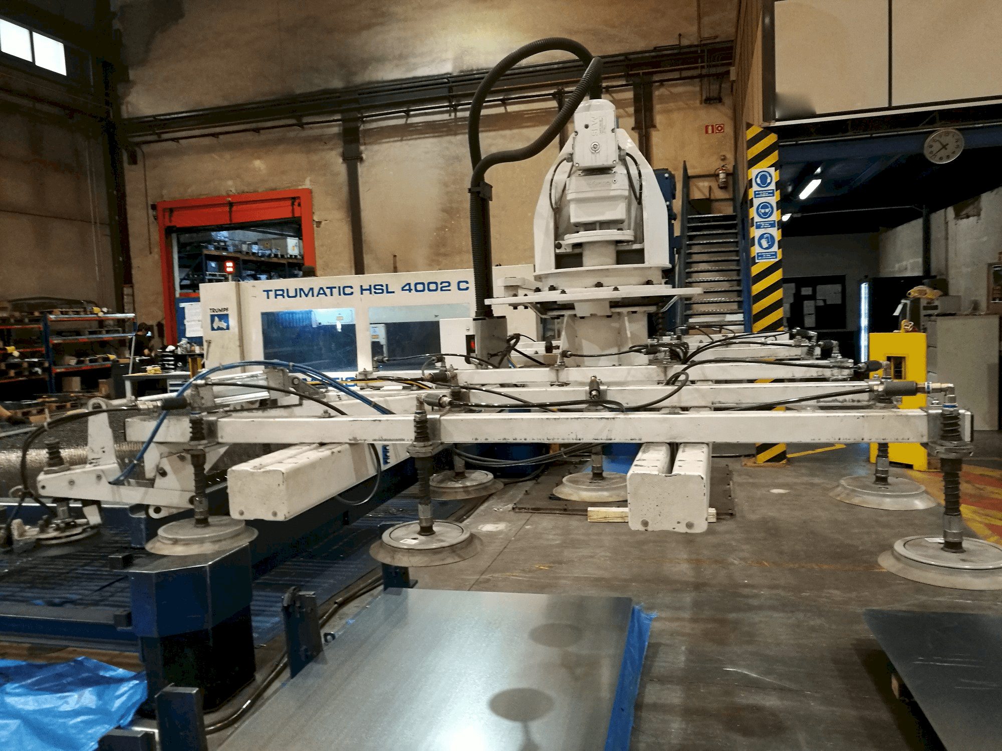 Vista frontal de la máquina Trumpf TRUMATIC HSL 4002 C