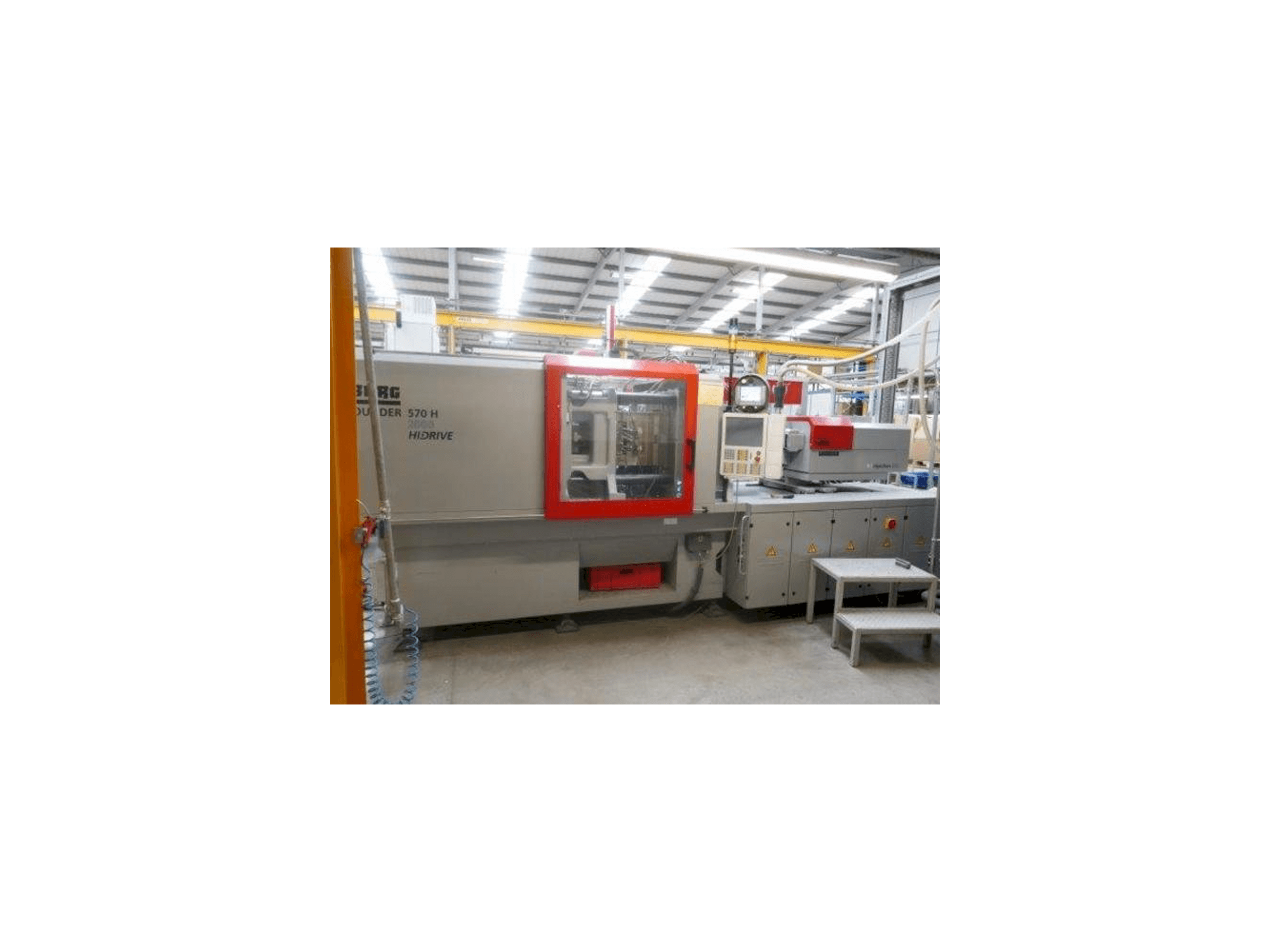 Vista frontal de la máquina Arburg Allrounder 570H 2000-800