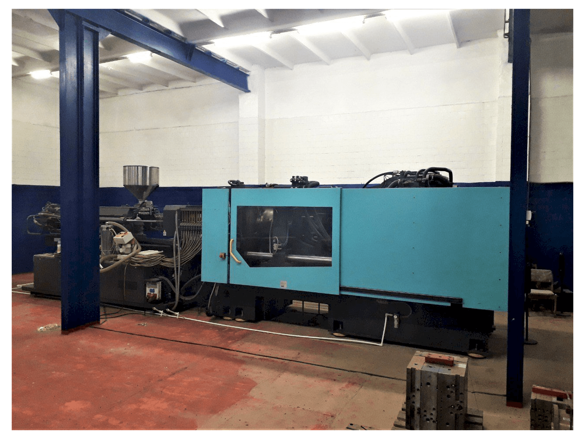 Vista frontal de la máquina DEMAG Systec Sumitomo 500/9200- 6400