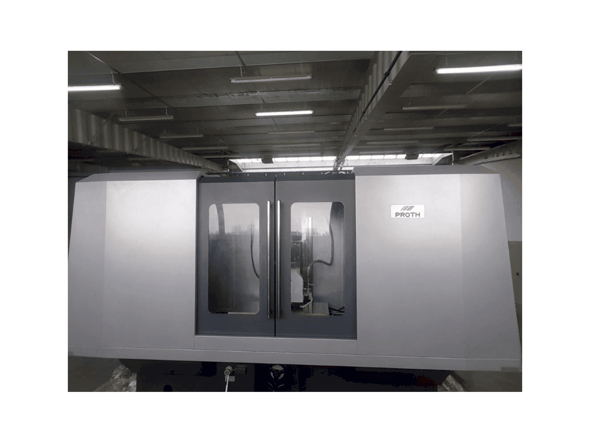 Vista frontal de la máquina Proth PSGC-50100AHR