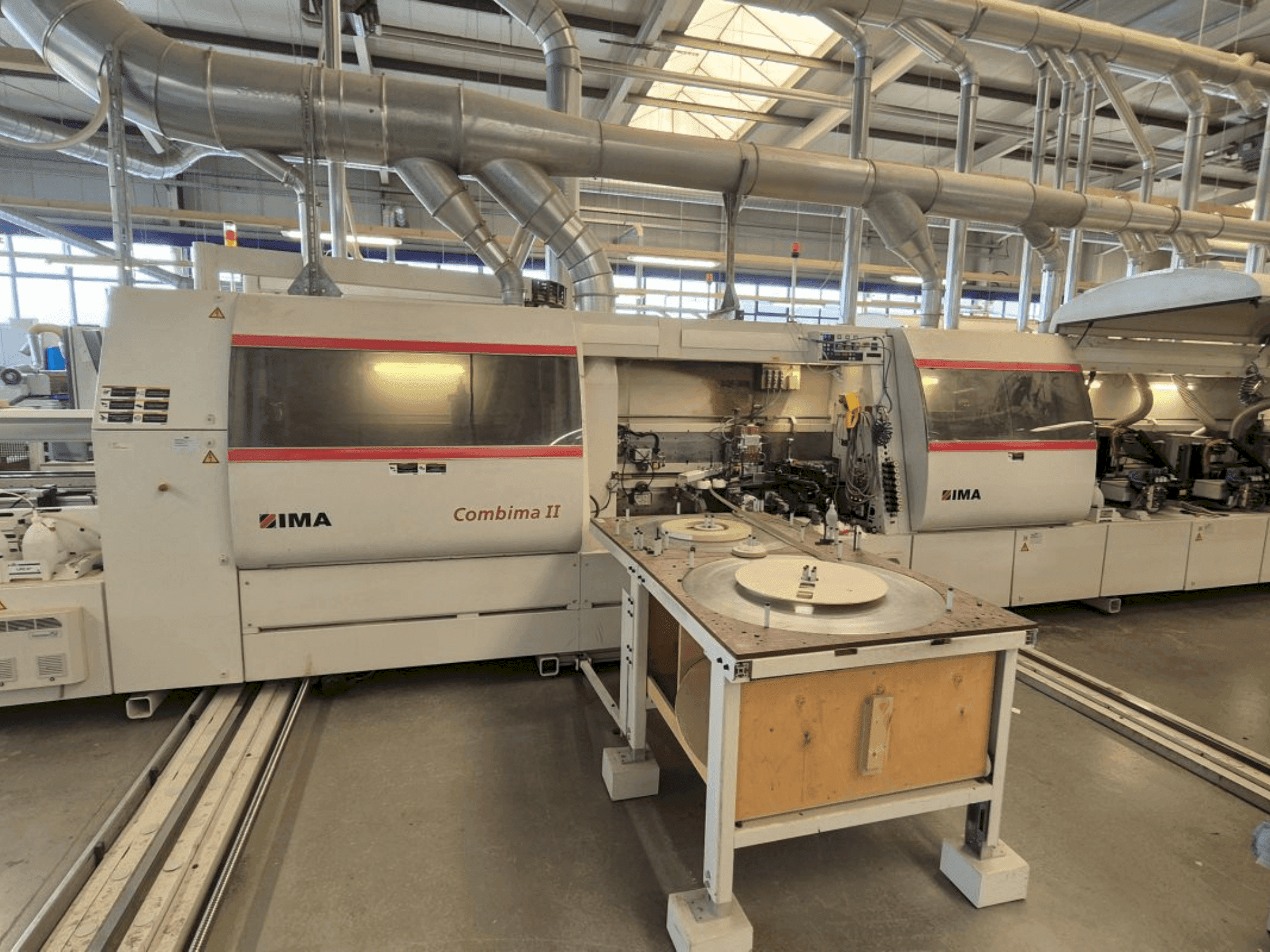 Vista frontal de la máquina IMA Combima/II/390/B/L12