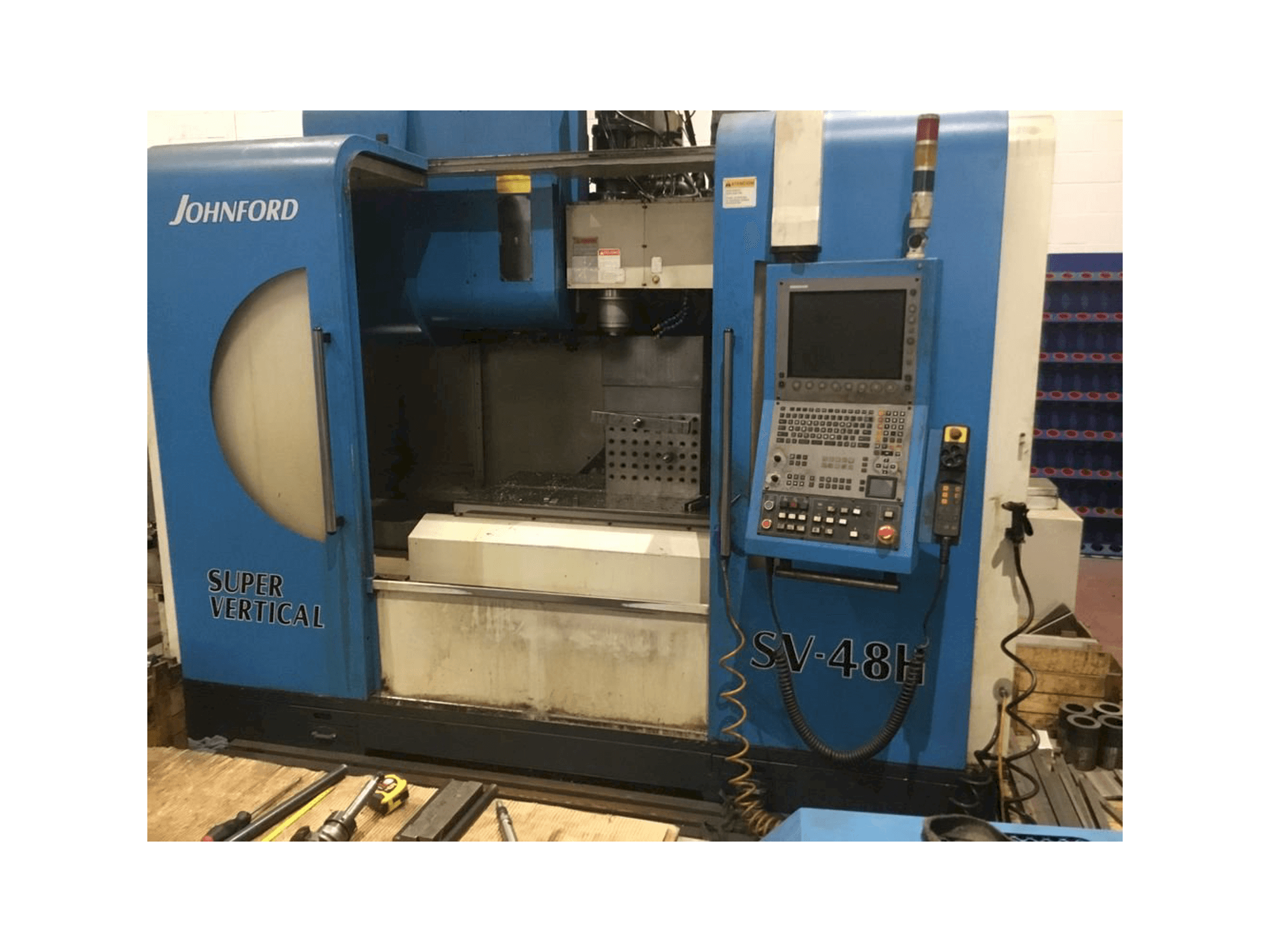 Vista frontal de la máquina Johnford SV-48H