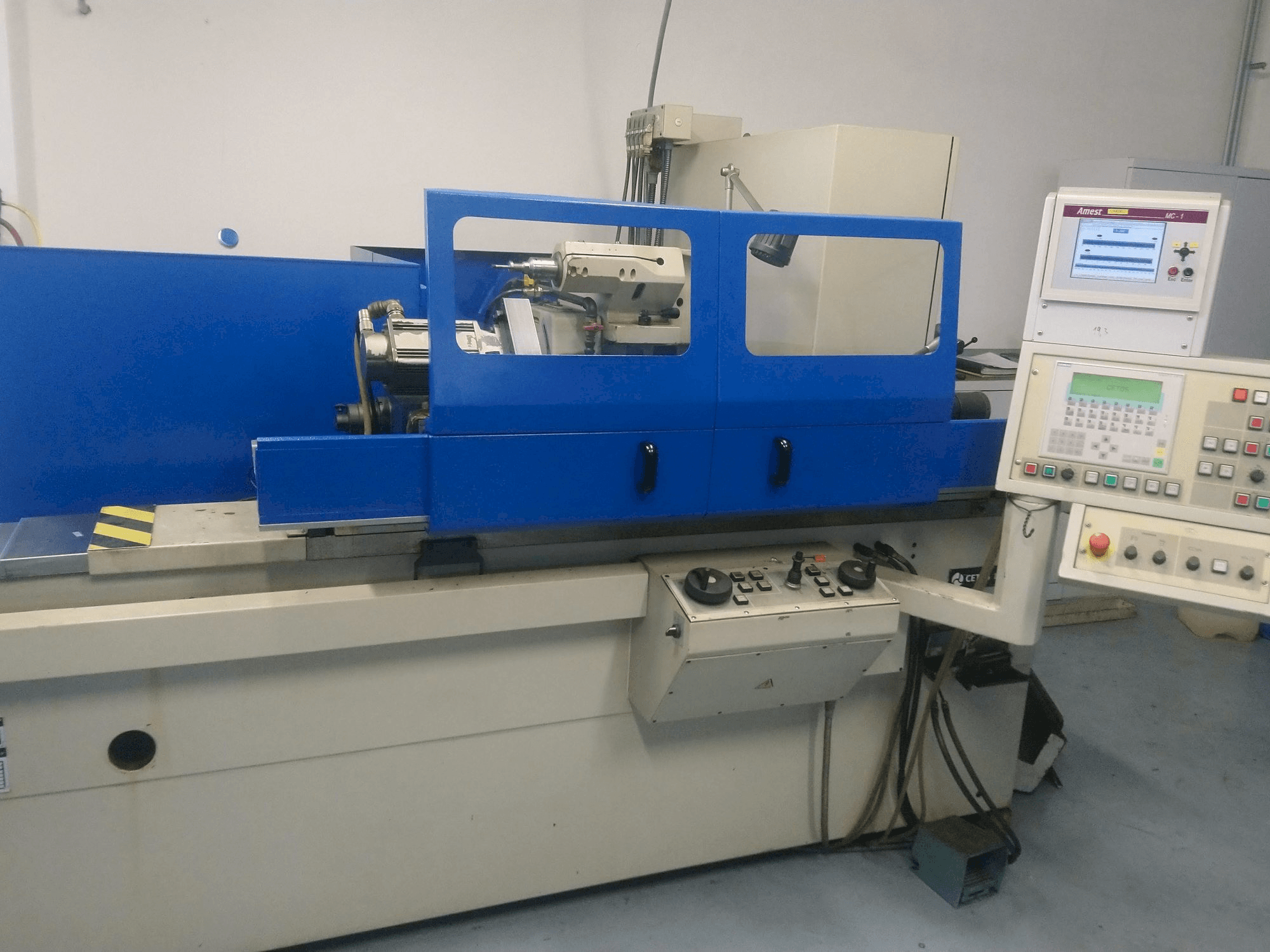 Vista frontal de la máquina Cetos BUA 25A/750