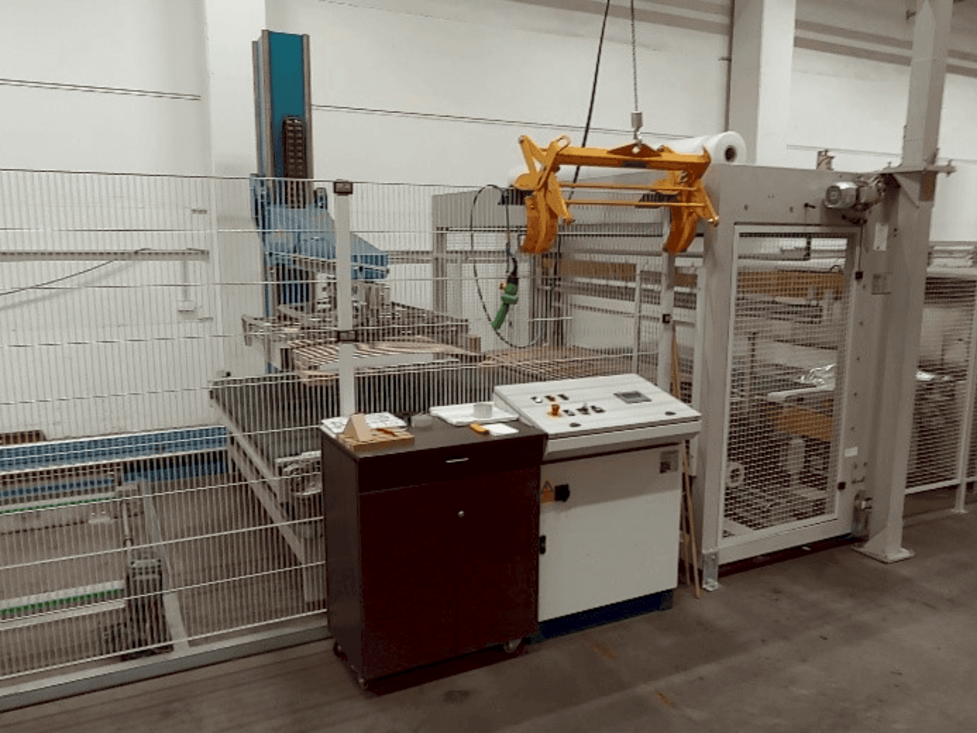 Vista frontal de la máquina ERREGI 300 LP