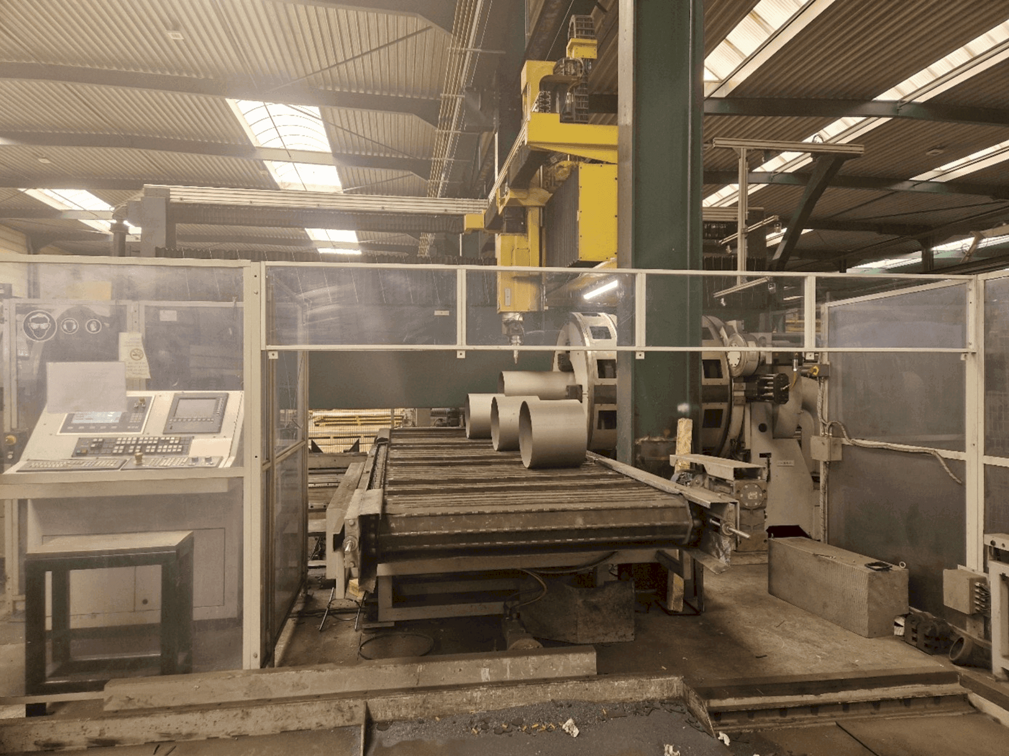 Vista frontal de la máquina TTM FL 600 3D