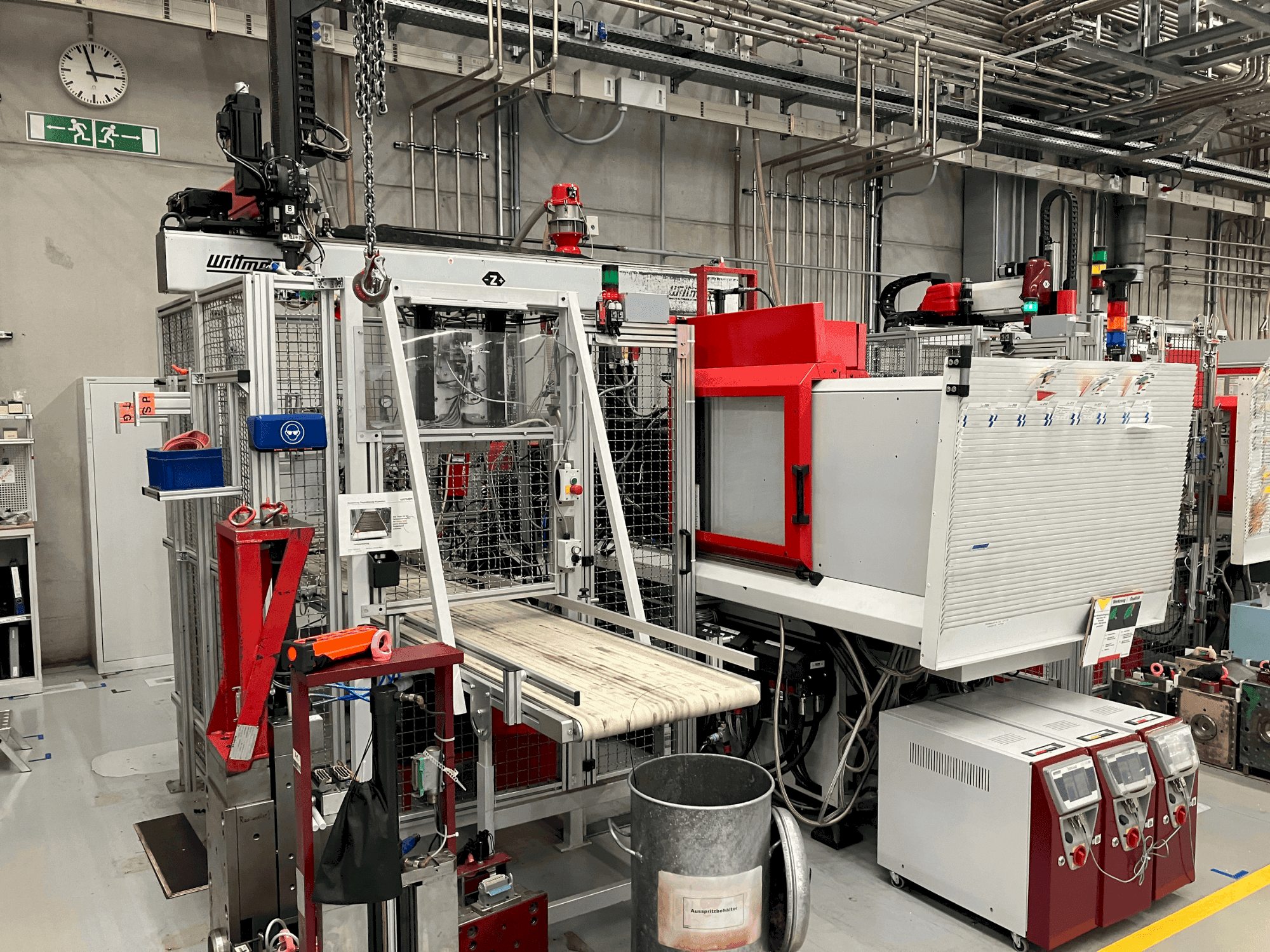 Vista frontal de la máquina Arburg Allrounder 420 S 800-350