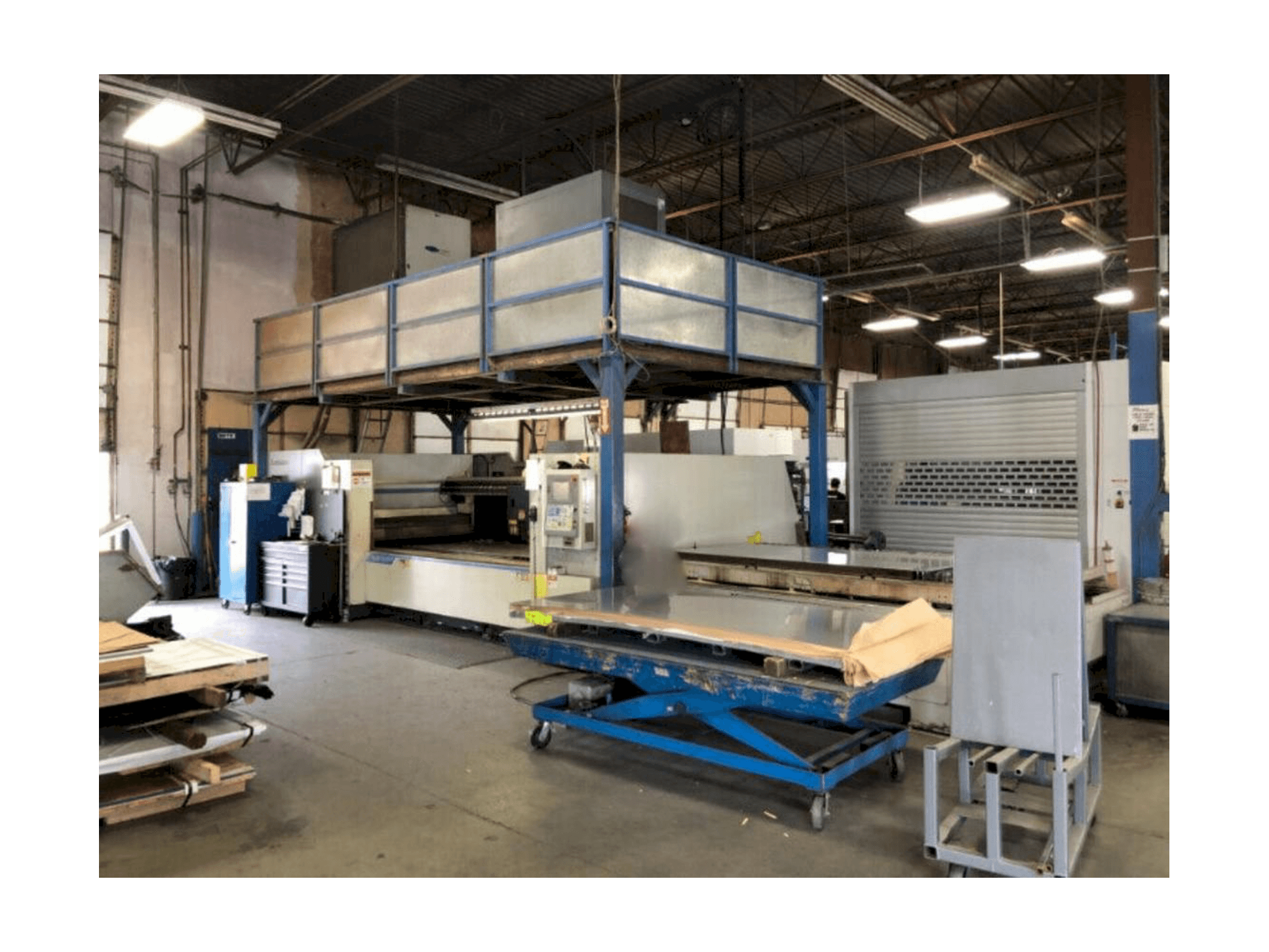 Vista frontal de la máquina Mitsubishi ML3015LVP PLUS 40CFX-A