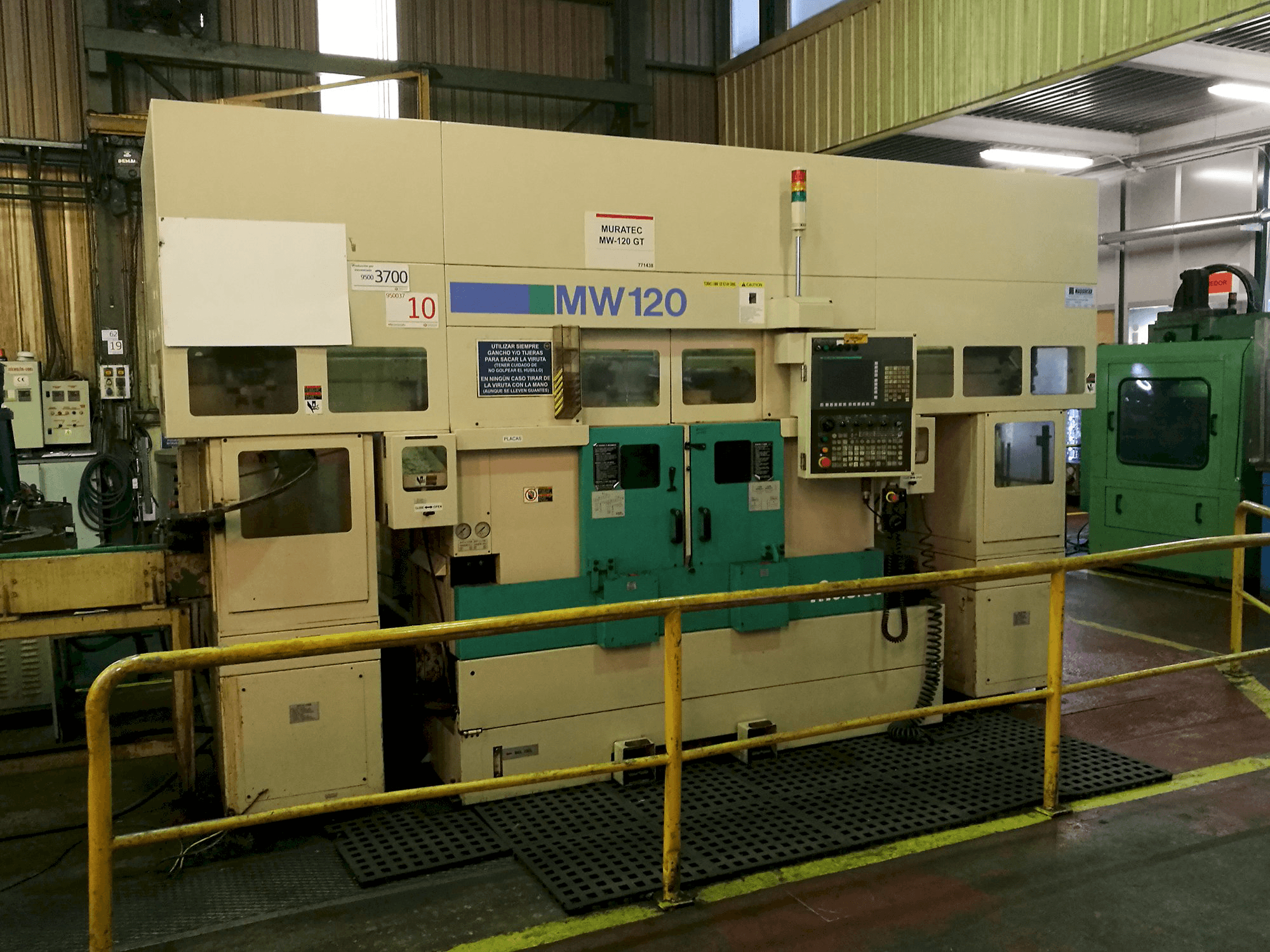 Vista frontal de la máquina MURATA Muratec MW 120