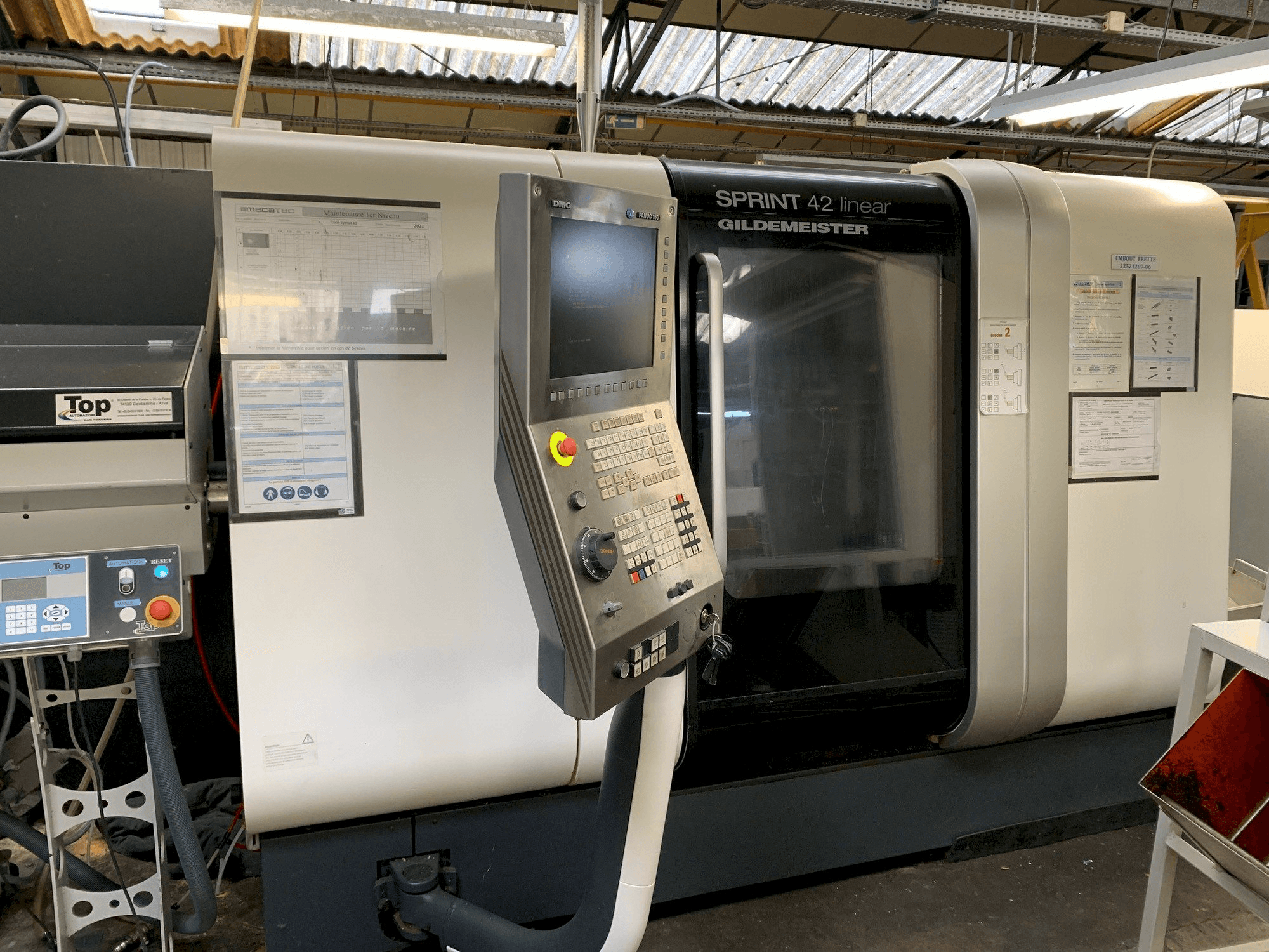 Vista frontal de la máquina DMG SPRINT 42 linear