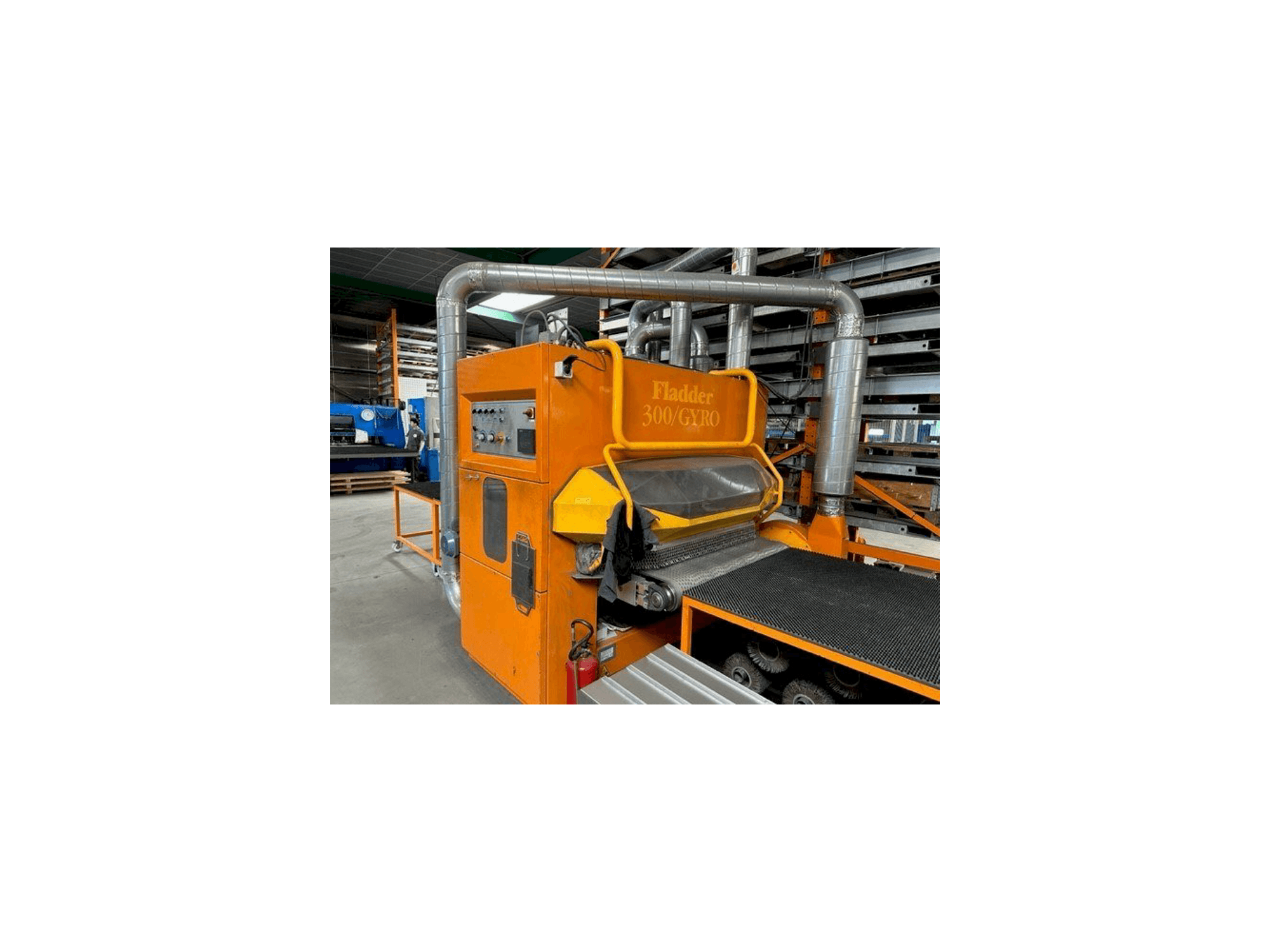 Vista frontal de la máquina Fladder 300/GYRO-1300 VAC