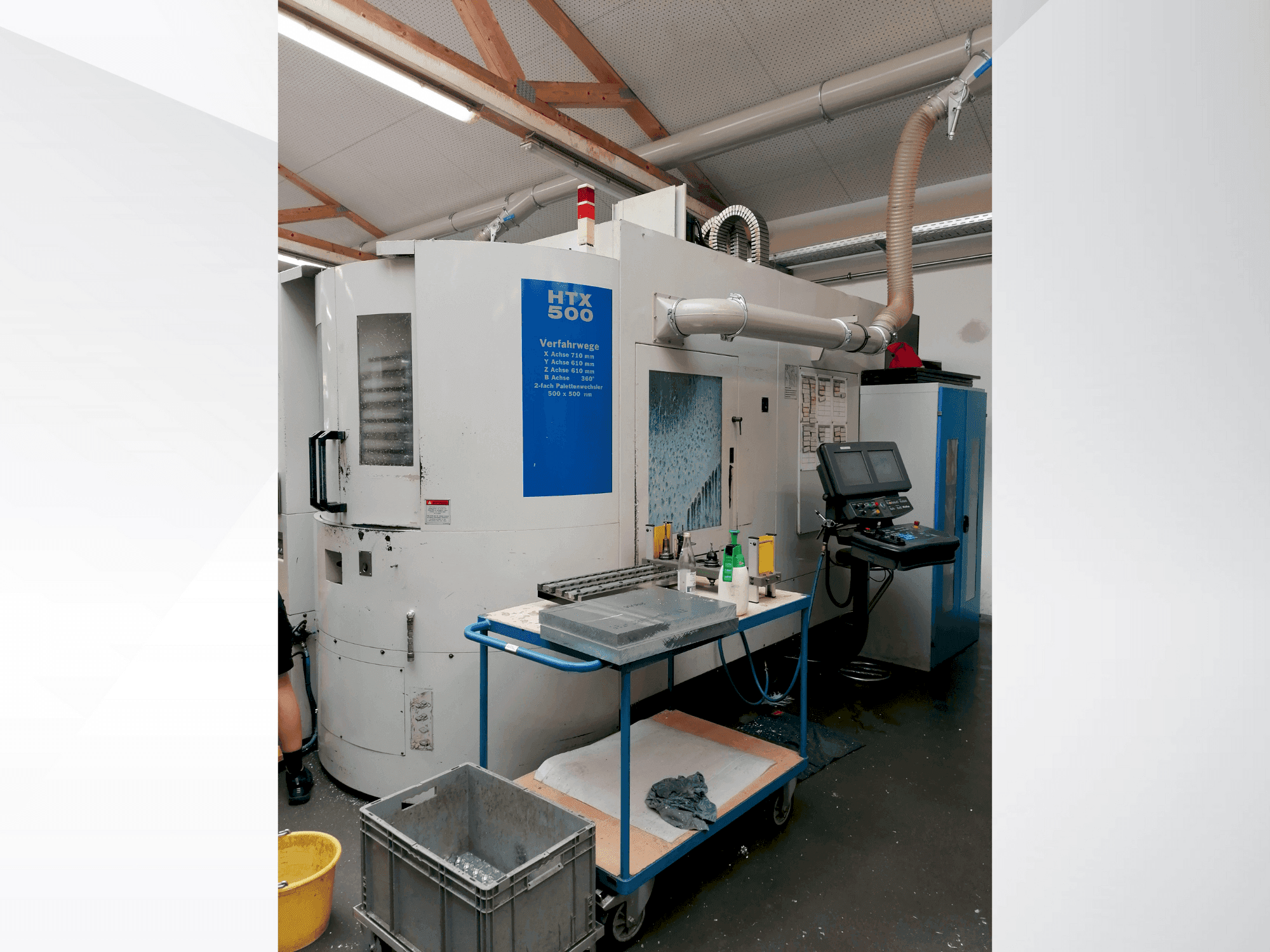 Vista frontal de la máquina Hurco HTX 500