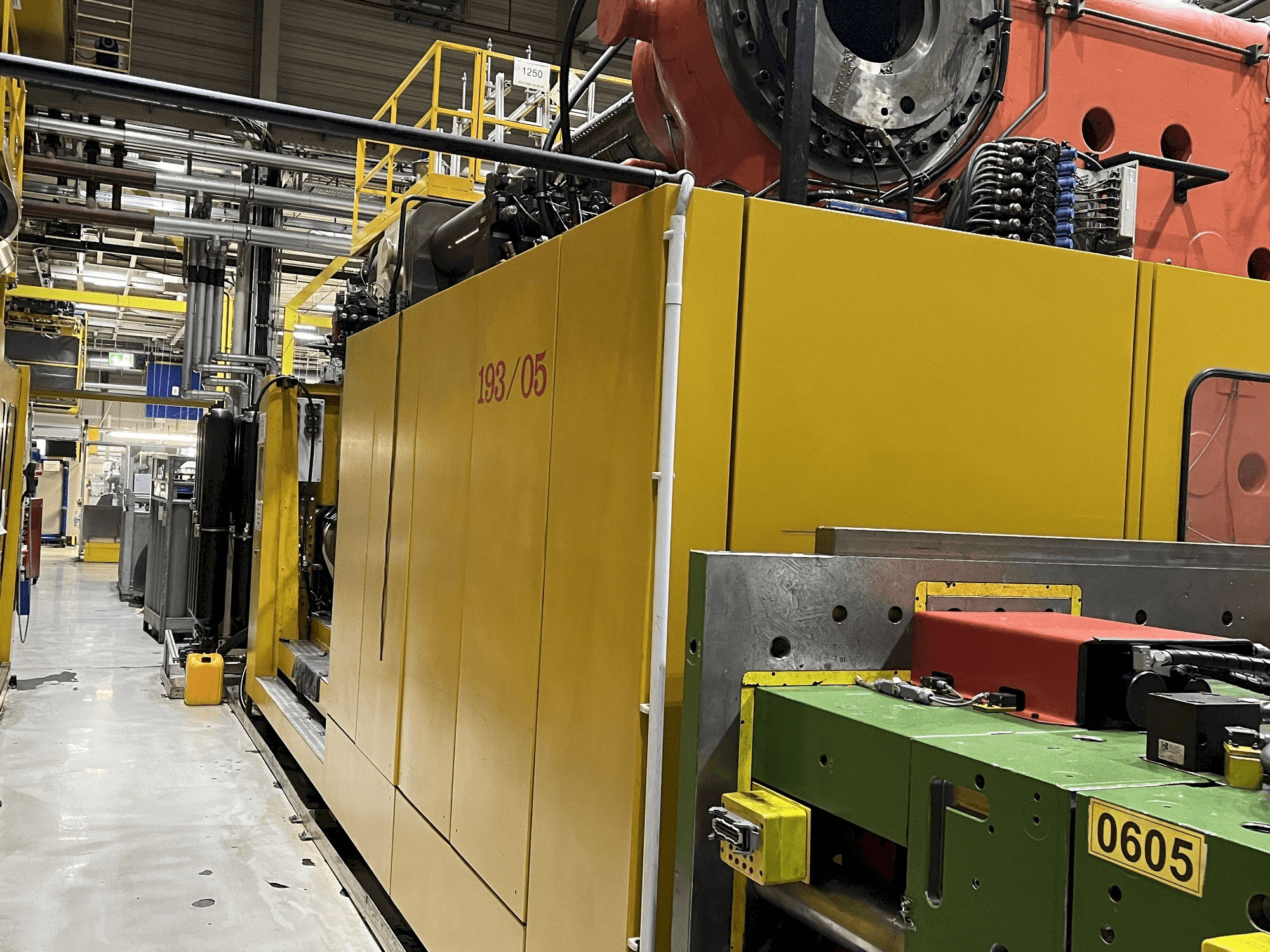 Vista frontal de la máquina Husky SGM 3150t