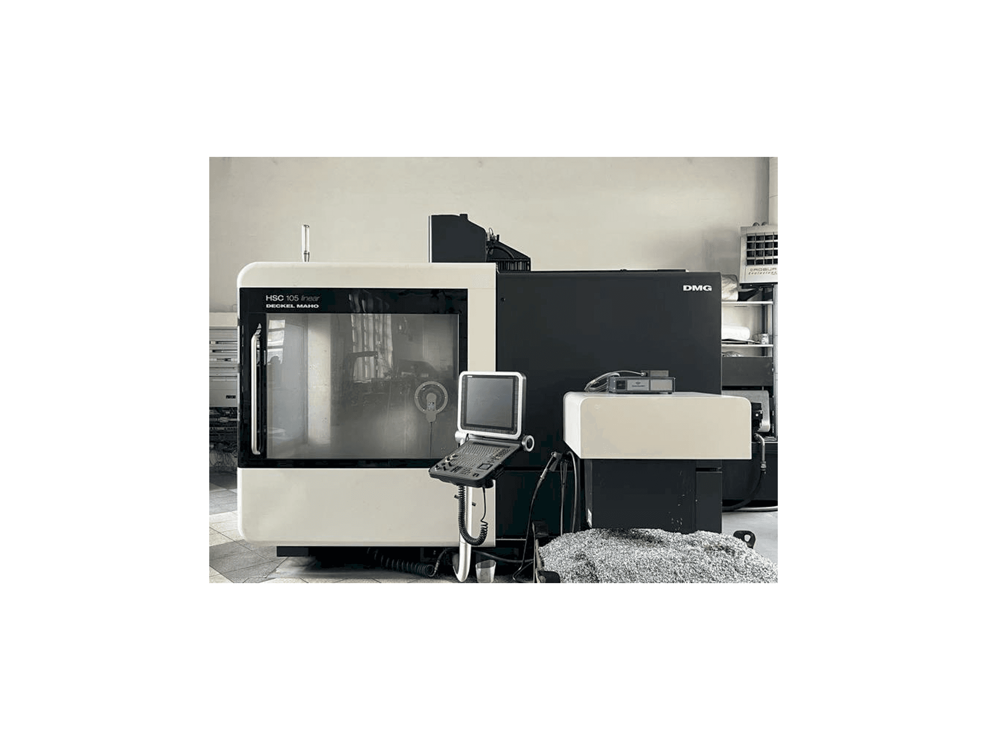 Vista frontal de la máquina DMG HSC 105 linear
