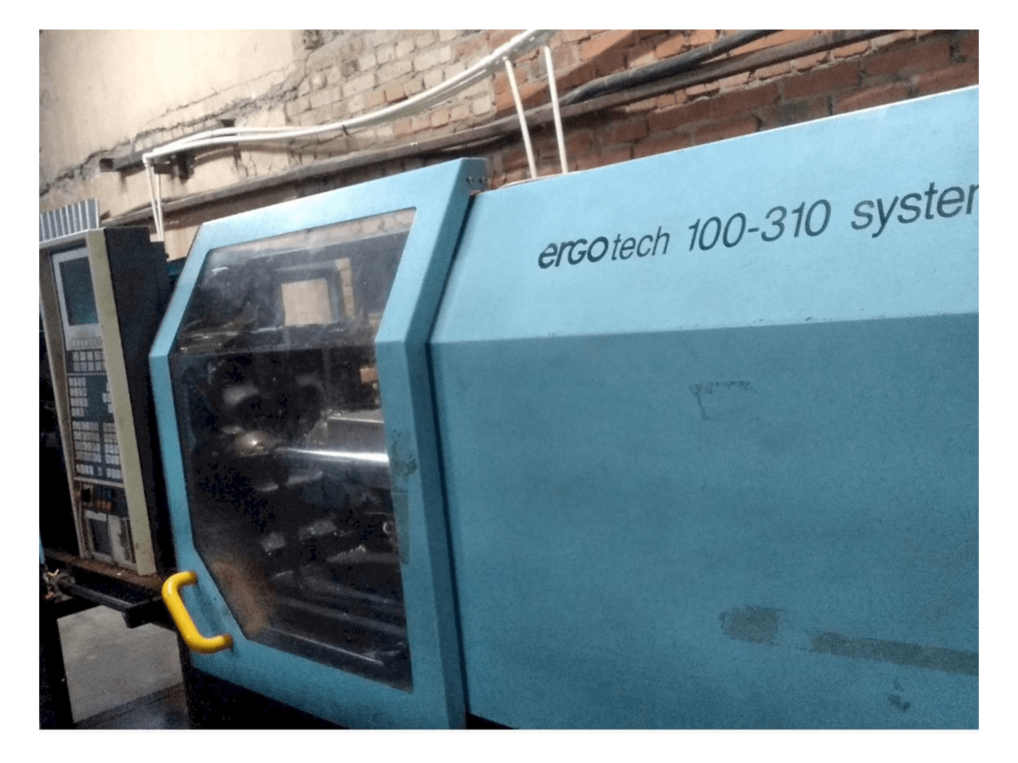 Vista frontal de la máquina DEMAG ERGOtech system 100-310