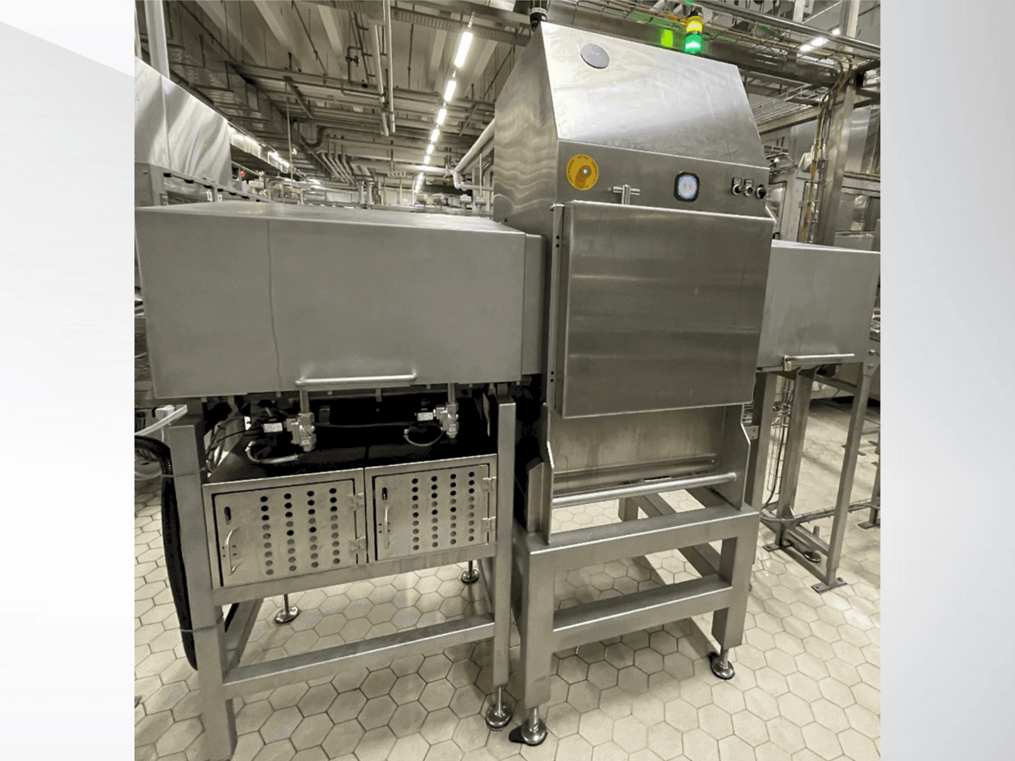 Vista frontal de la máquina WIPOTEC SC 30