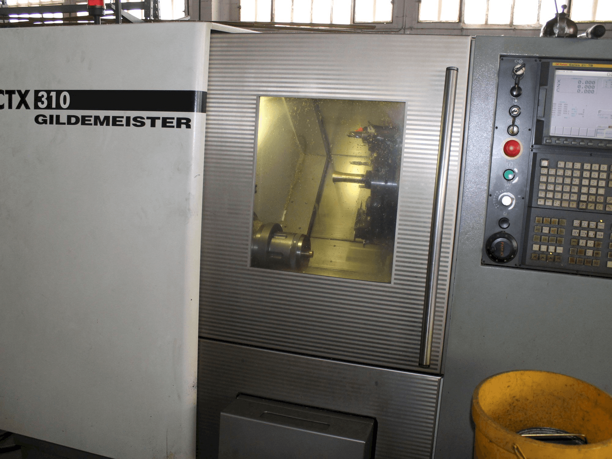 Vista frontal de la máquina Gildemeister CTX - 310