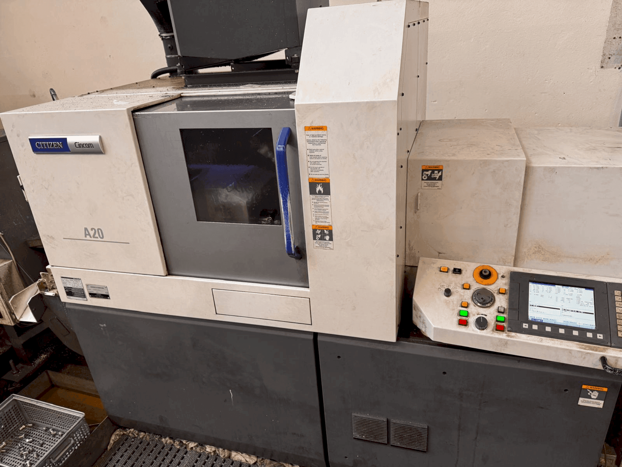 Vista frontal de la máquina Citizen A20