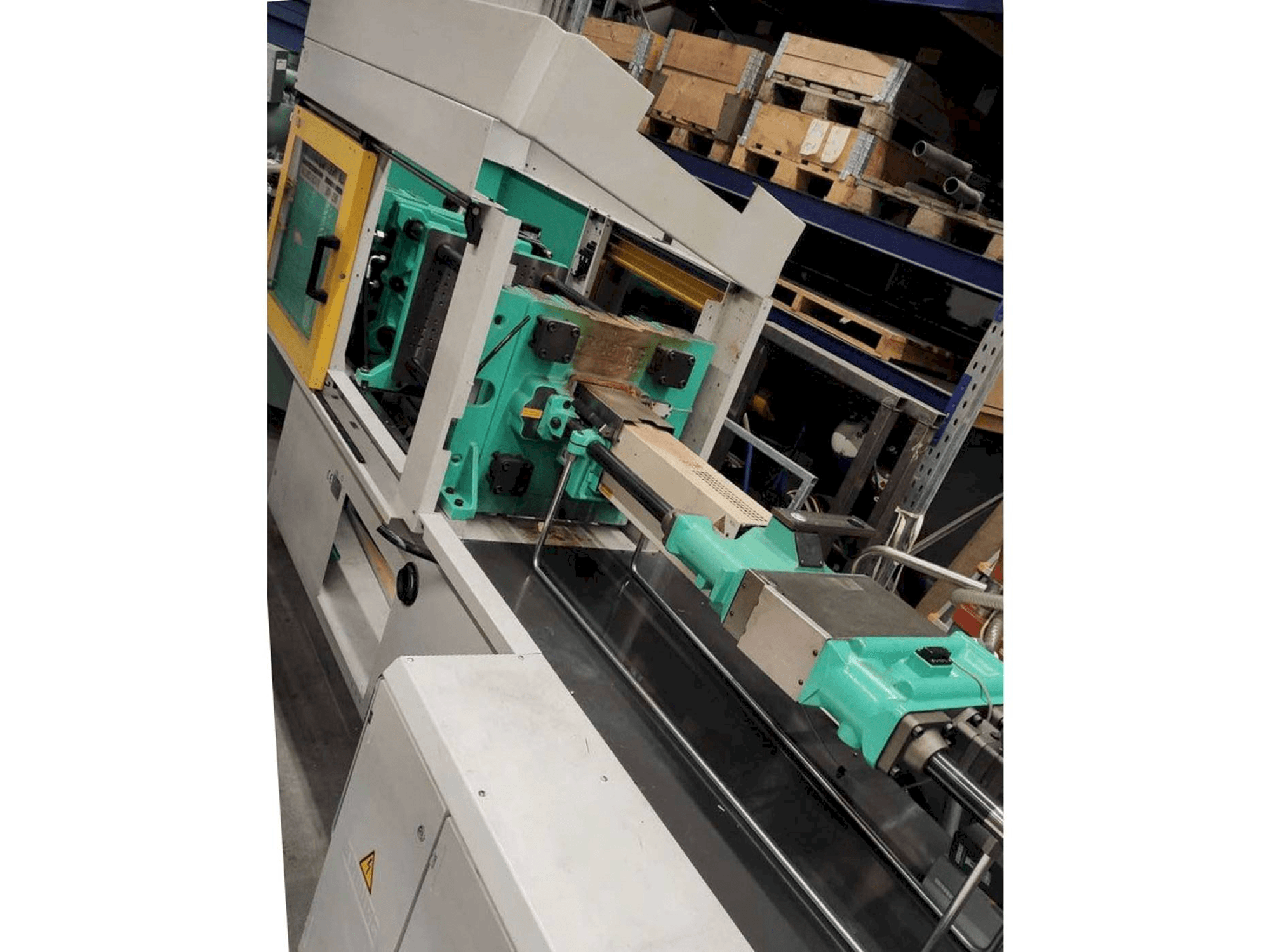 Vista frontal de la máquina Arburg 370C-800-250