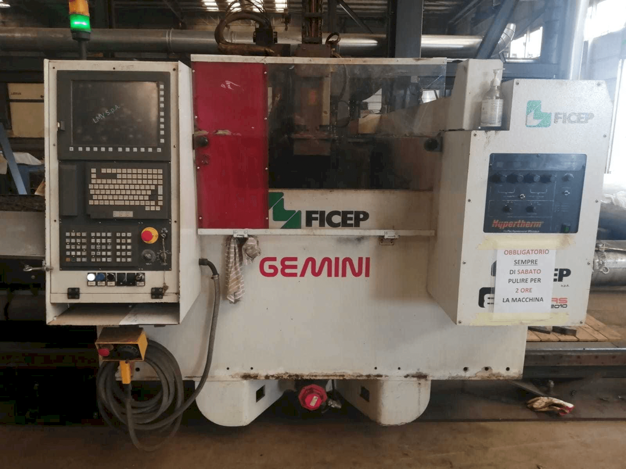 Vista frontal de la máquina FICEP GEMINI G32
