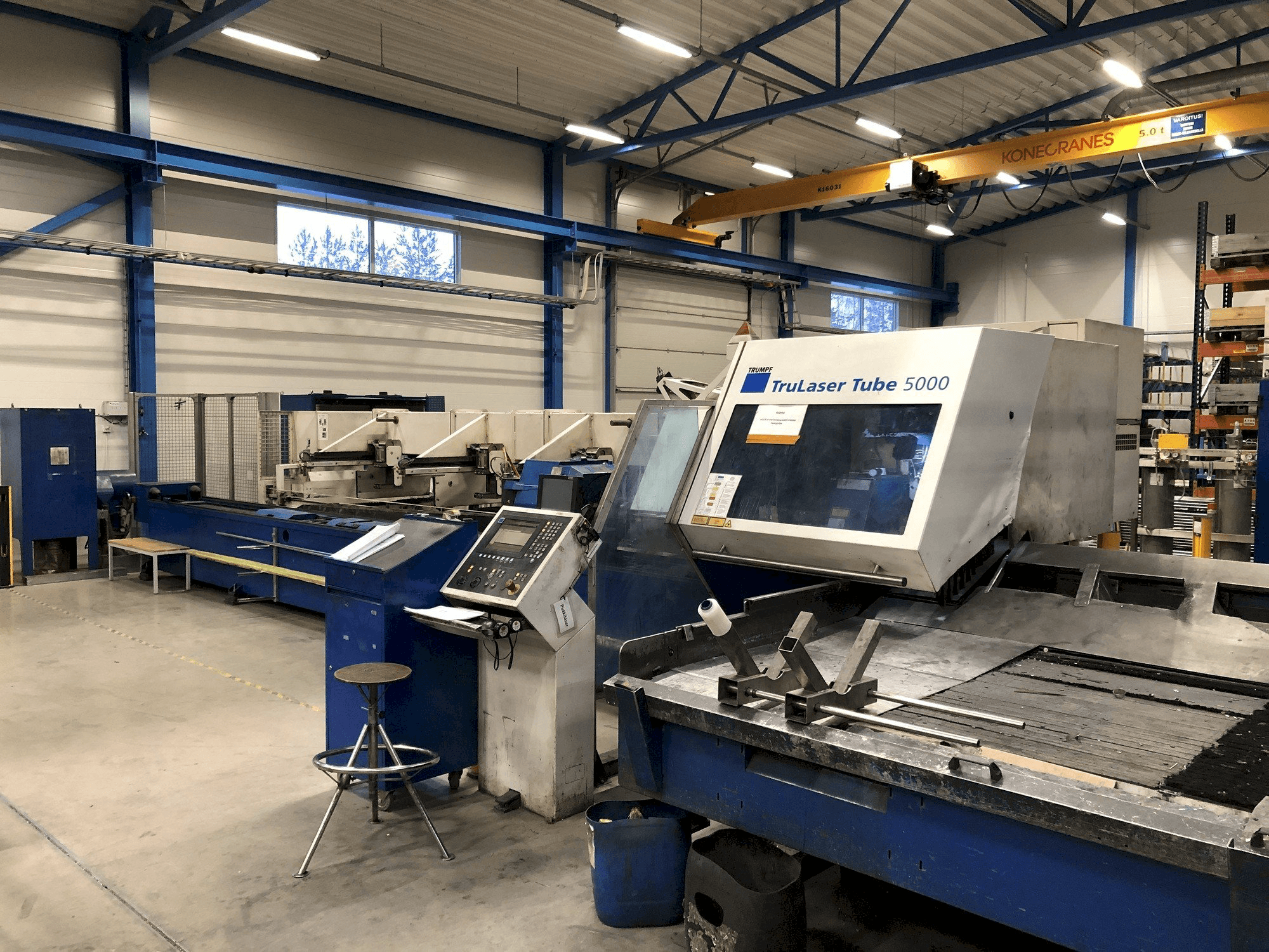 Vista frontal de la máquina Trumpf TruLaser Tube 5000