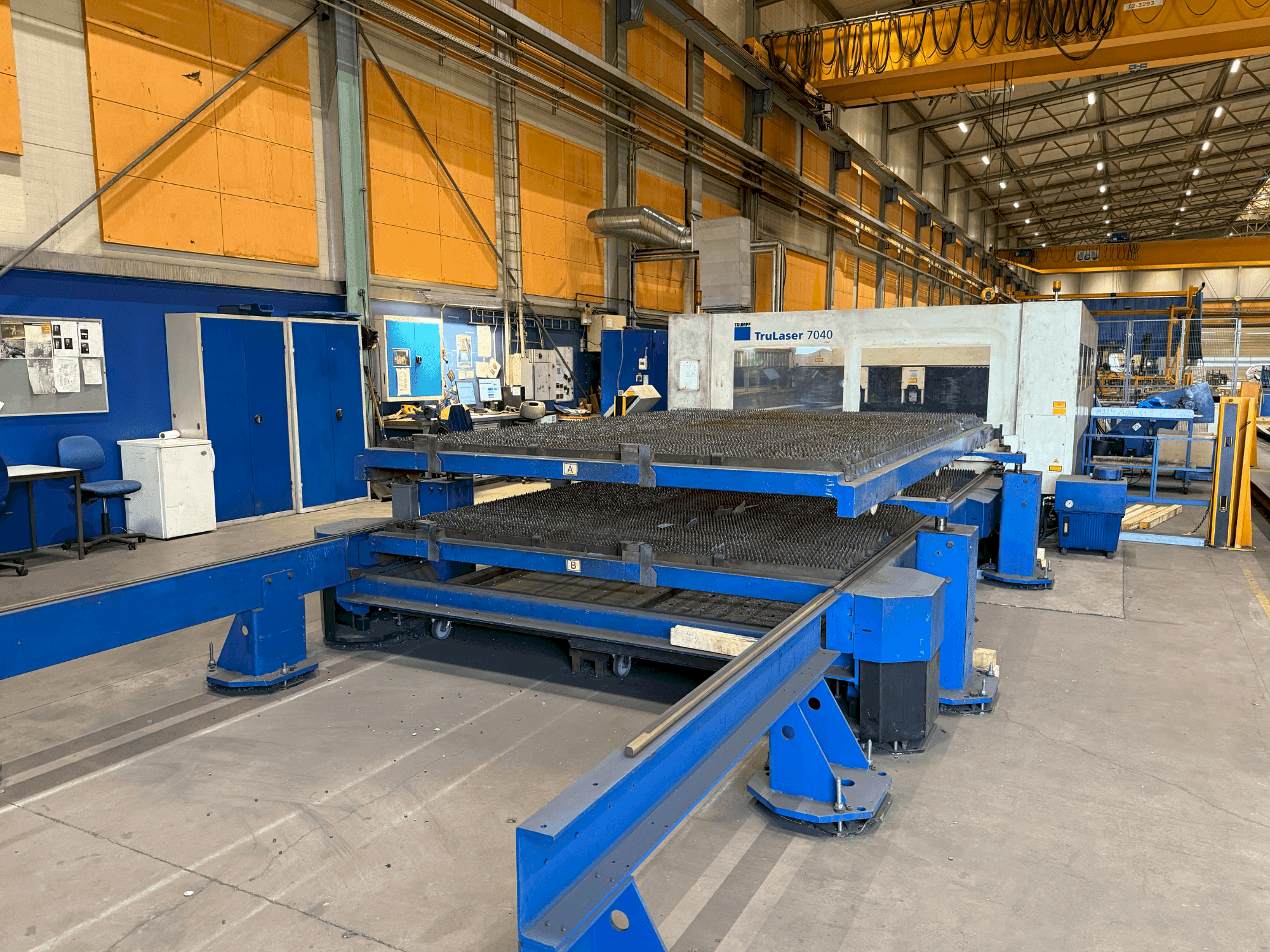Vista frontal de la máquina TRUMPF Trulaser 7040