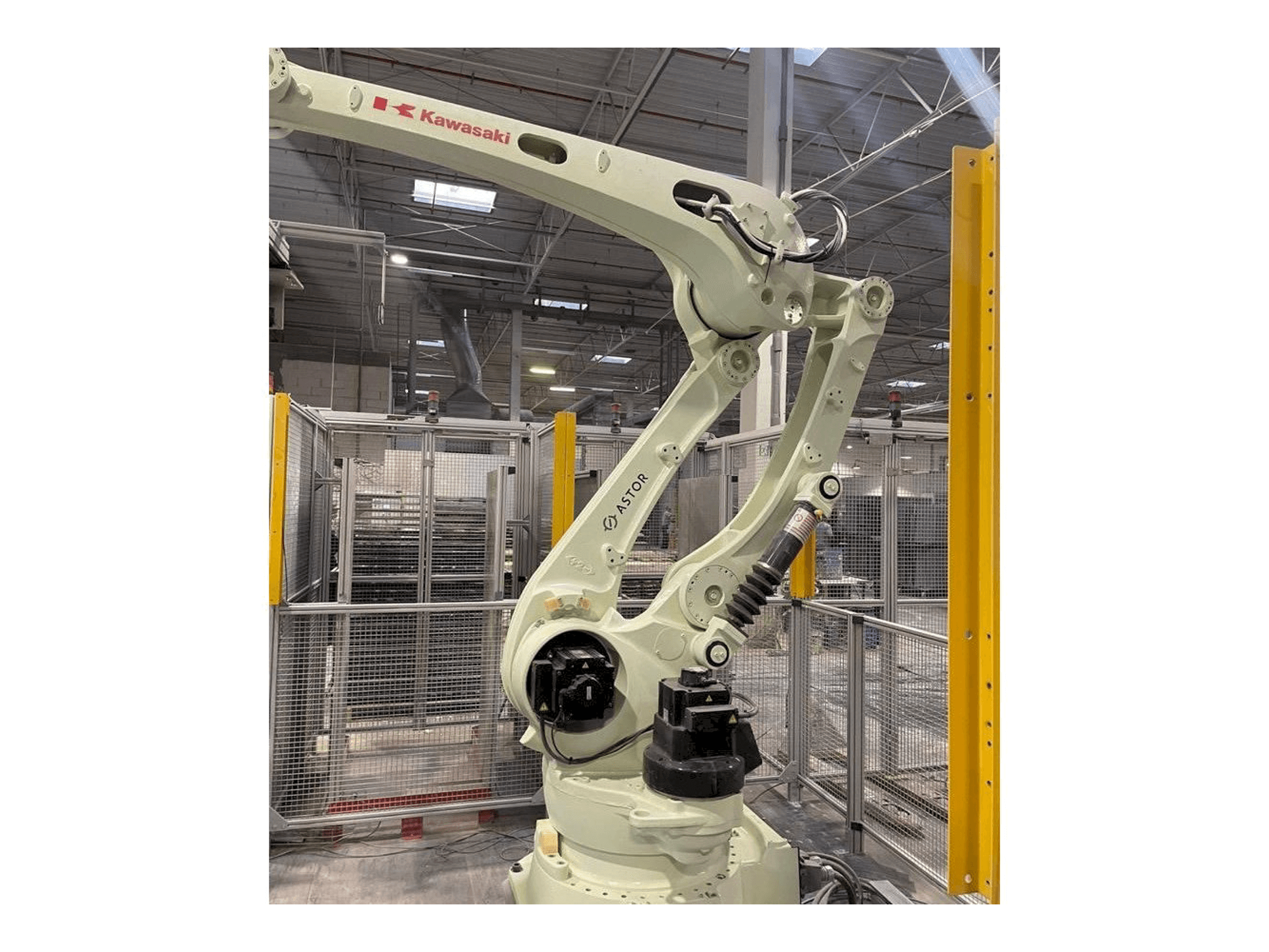 Vista frontal de la máquina Kawasaki 3CP180L-AC03