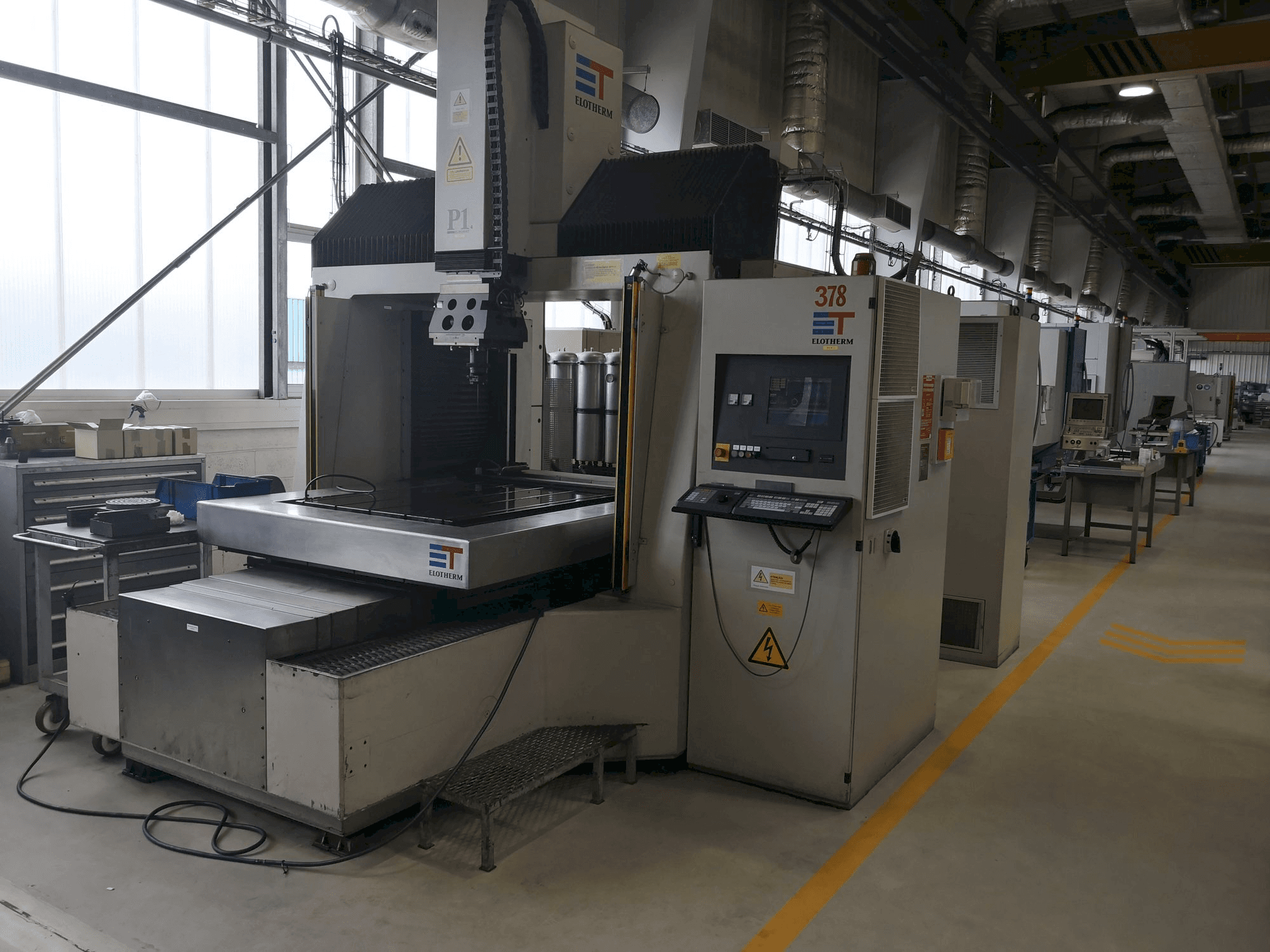 Vista frontal de la máquina ELOTHERM ELBOMAT P1