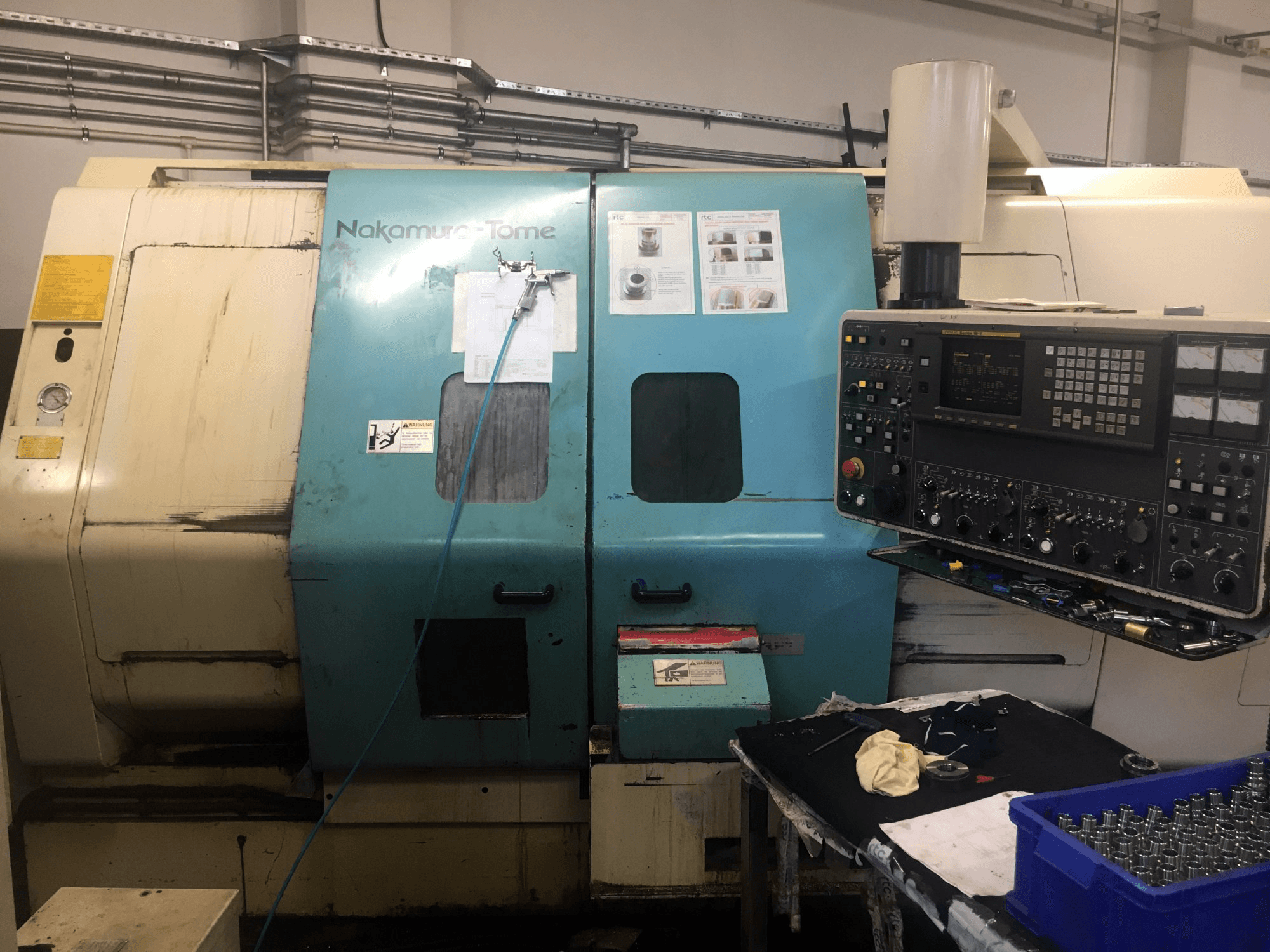 Vista frontal de la máquina NAKAMURA-TOME TW-20 MMY