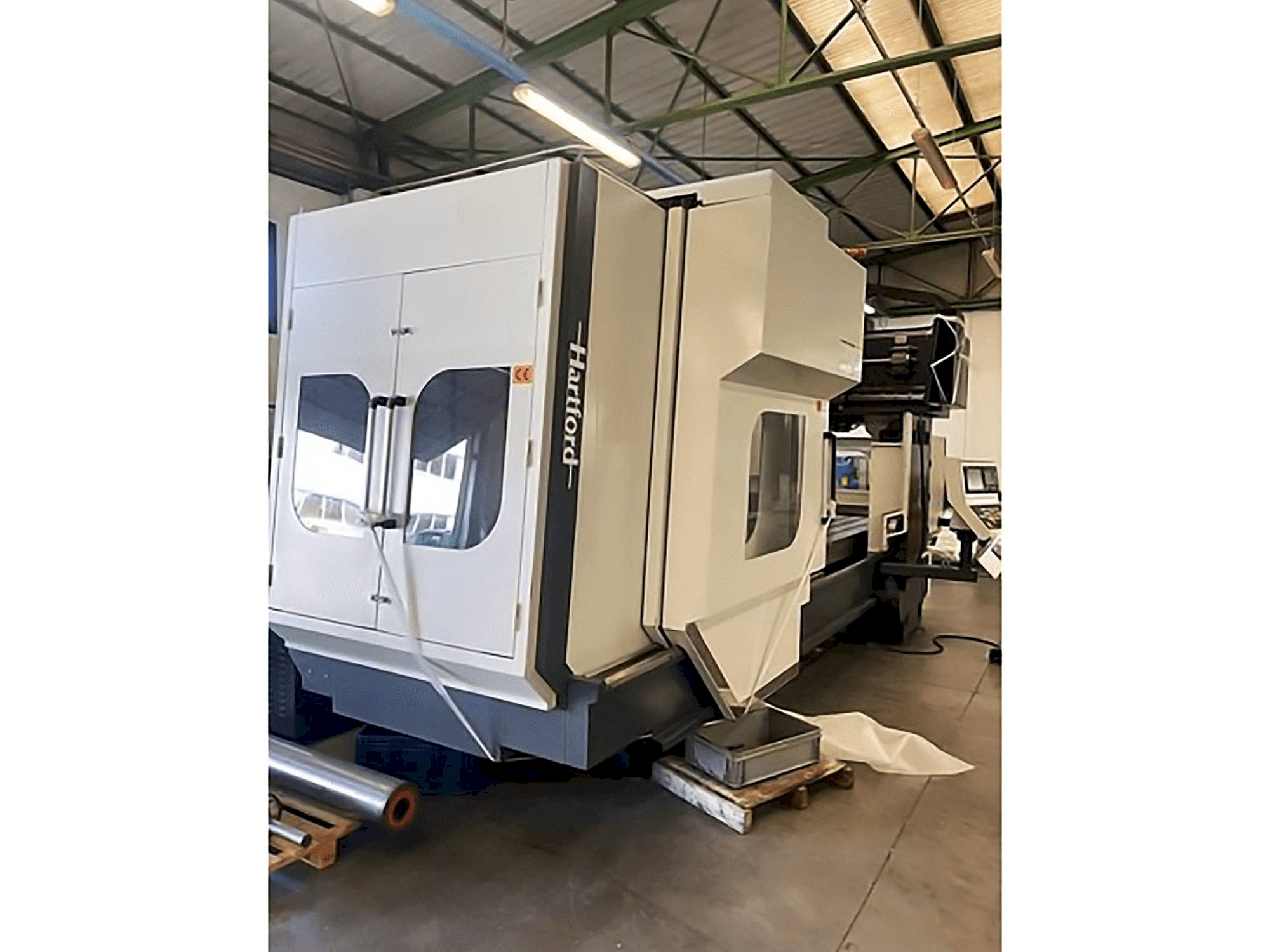 Vista frontal de la máquina HARTFORD HEP - 3150