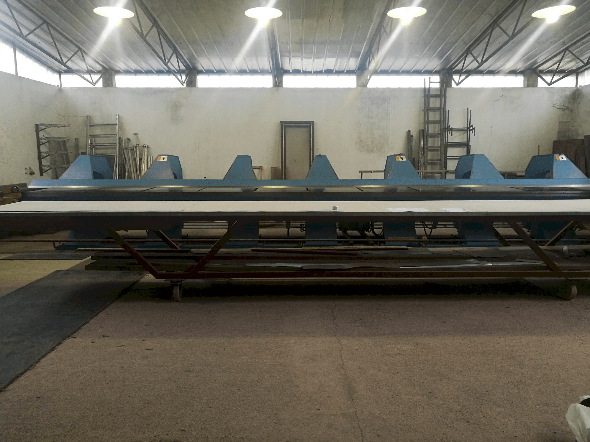 Vista frontal de la máquina Jorns Norma Line 125 SM CNC 400-10
