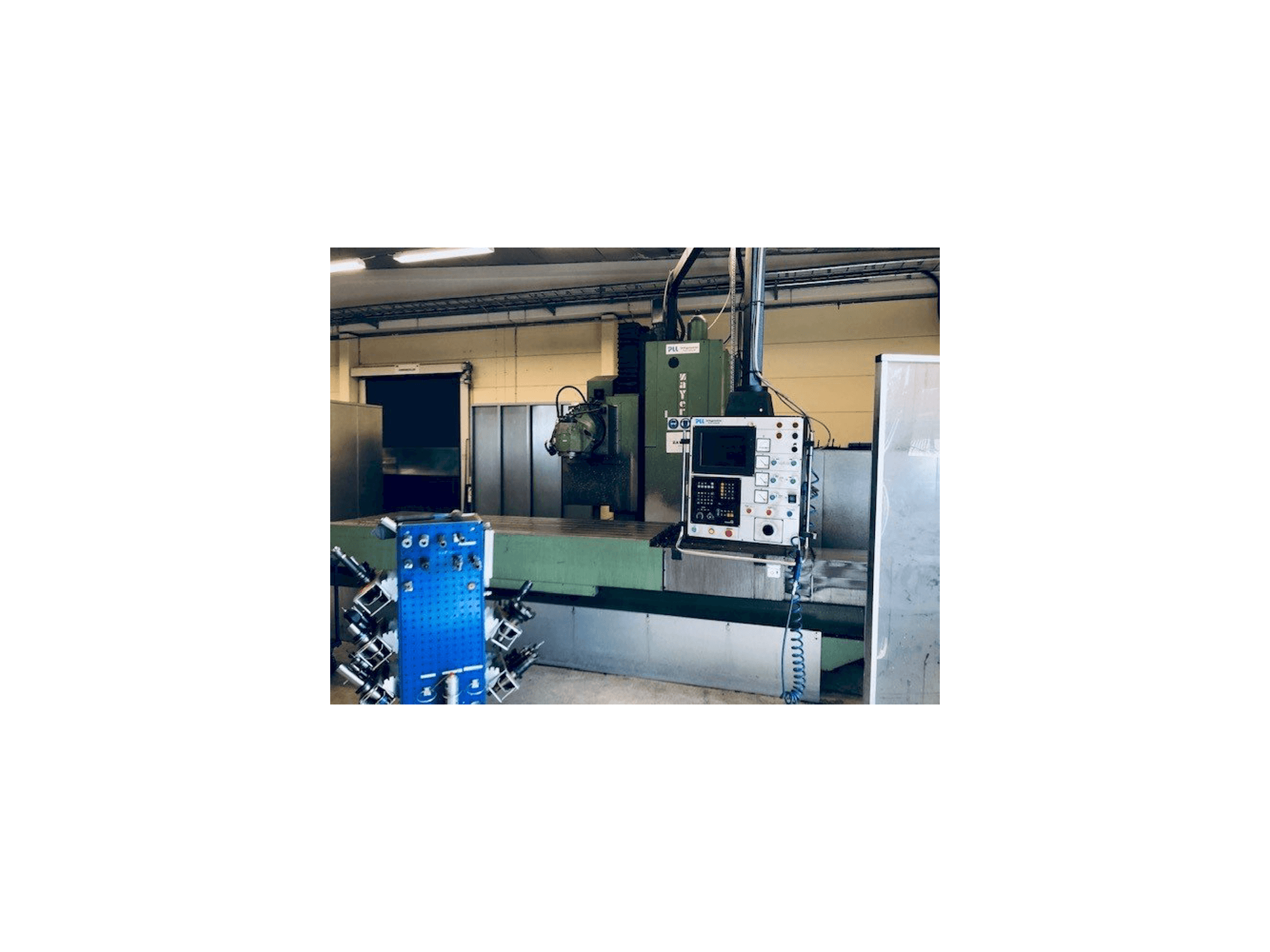 Vista frontal de la máquina Zayer KF 3000