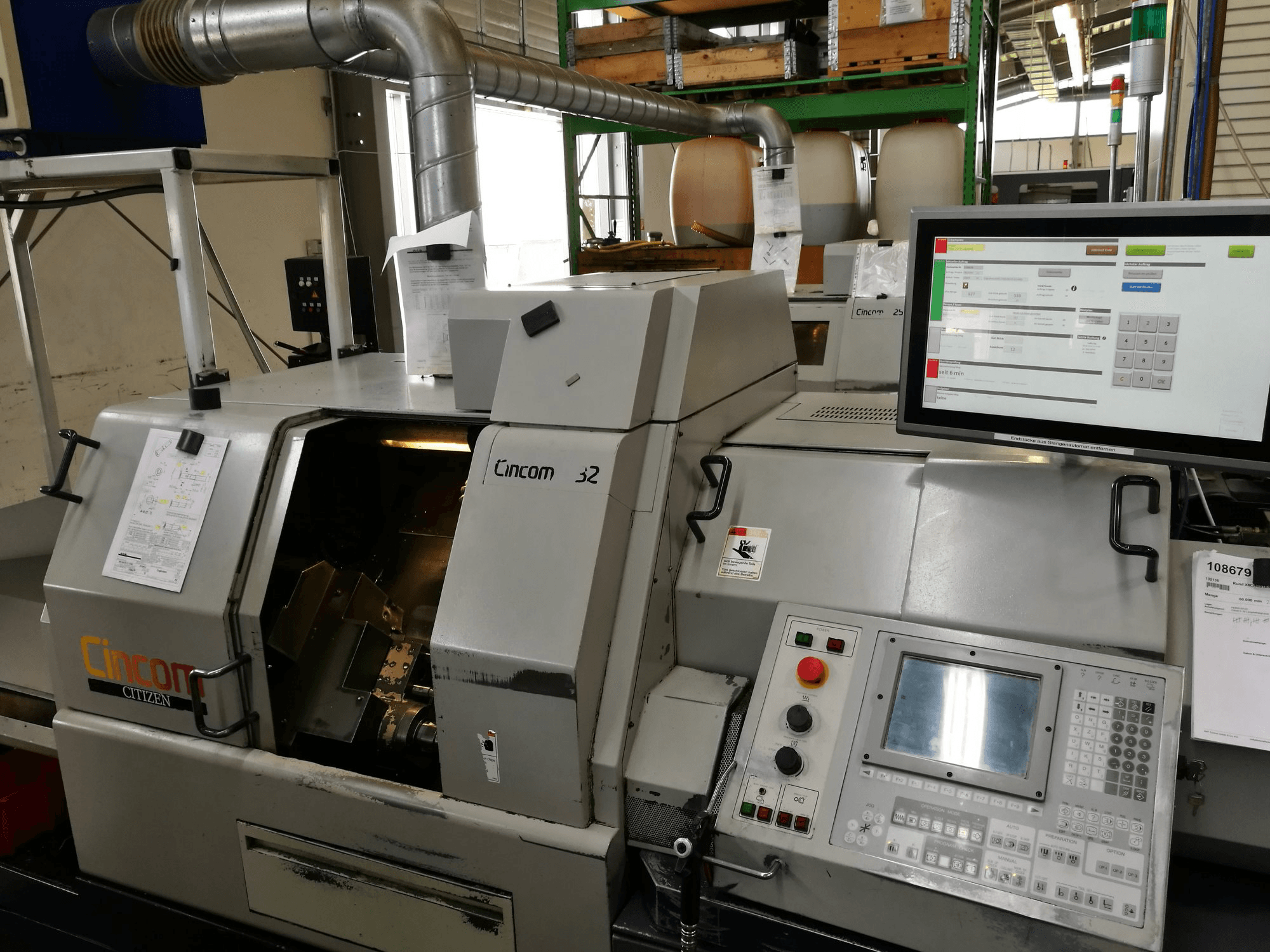 Vista frontal de la máquina CITIZEN CINCOM L32