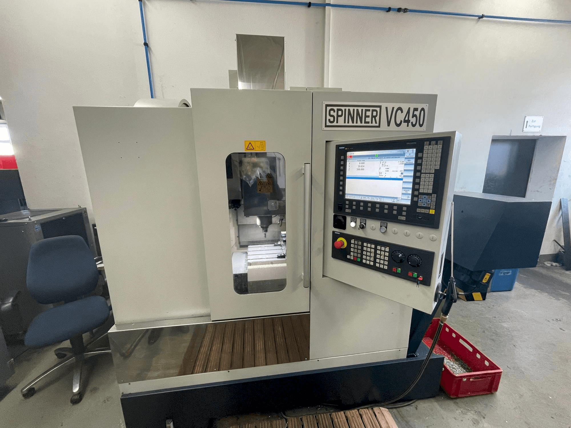 Vista frontal de la máquina SPINNER VC 450