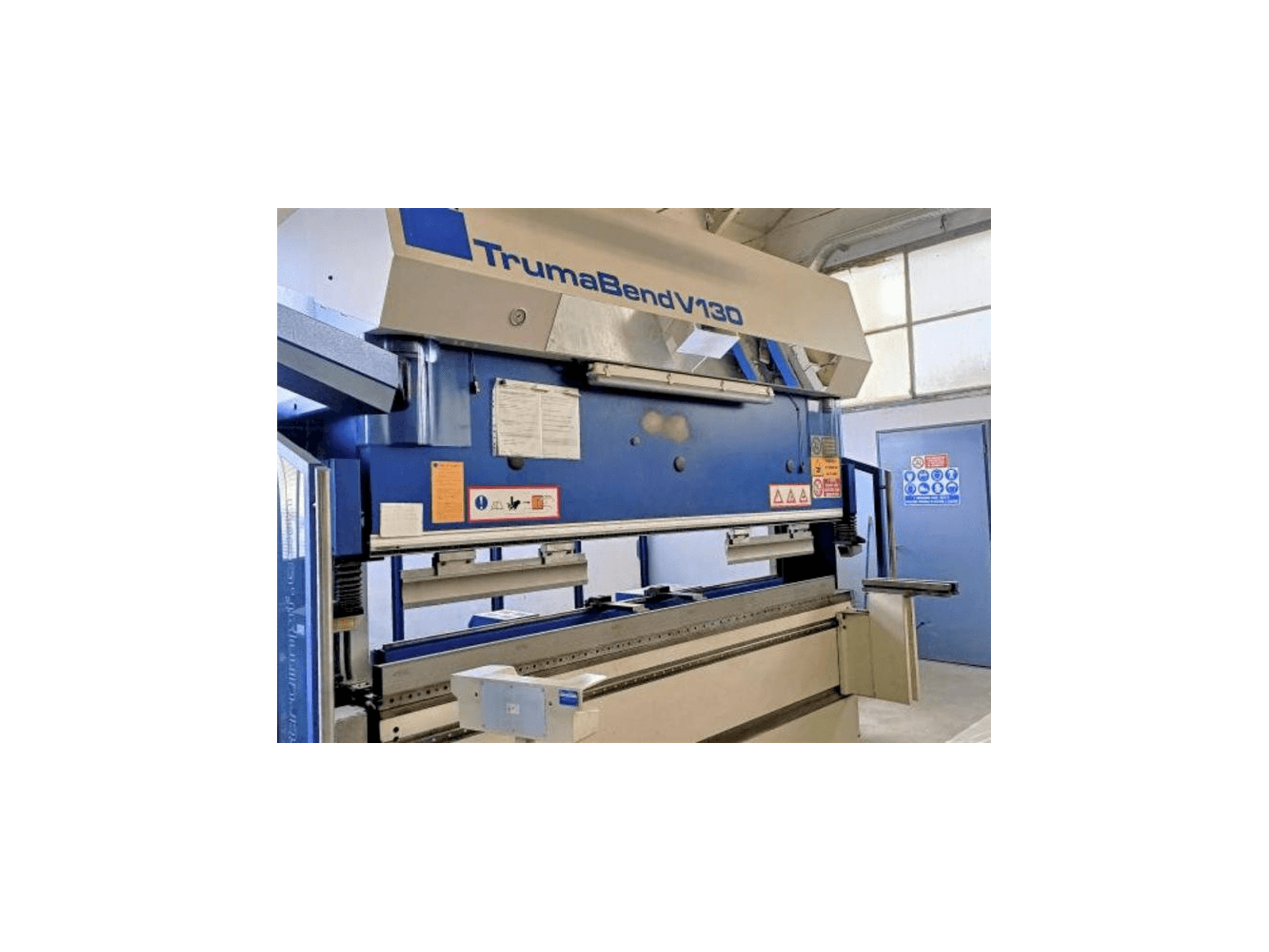 Vista frontal de la máquina Trumpf Trumabend V130