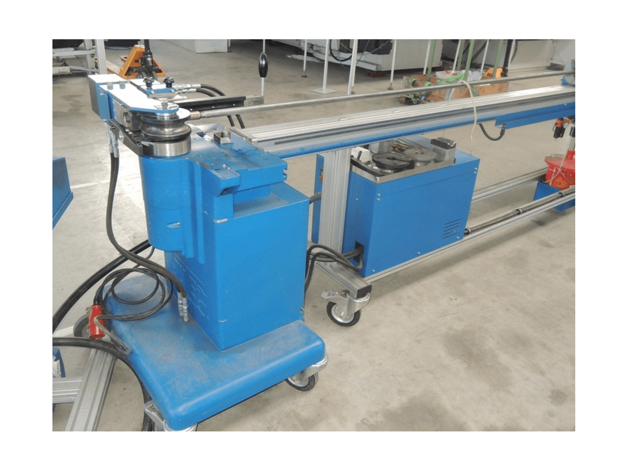 Vista frontal de la máquina JUTEC 5030